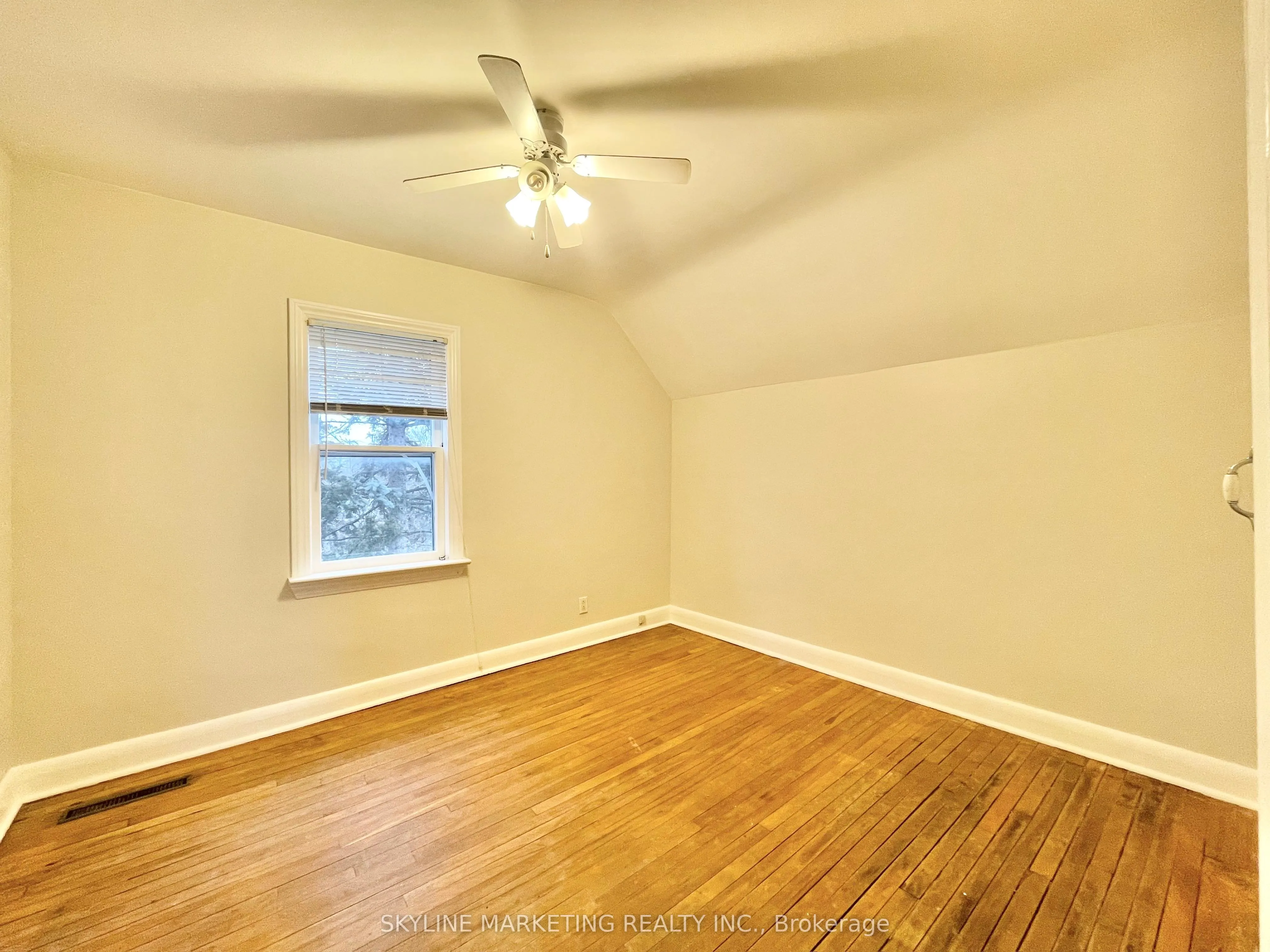 181 LINCOLN Street, #Upper
