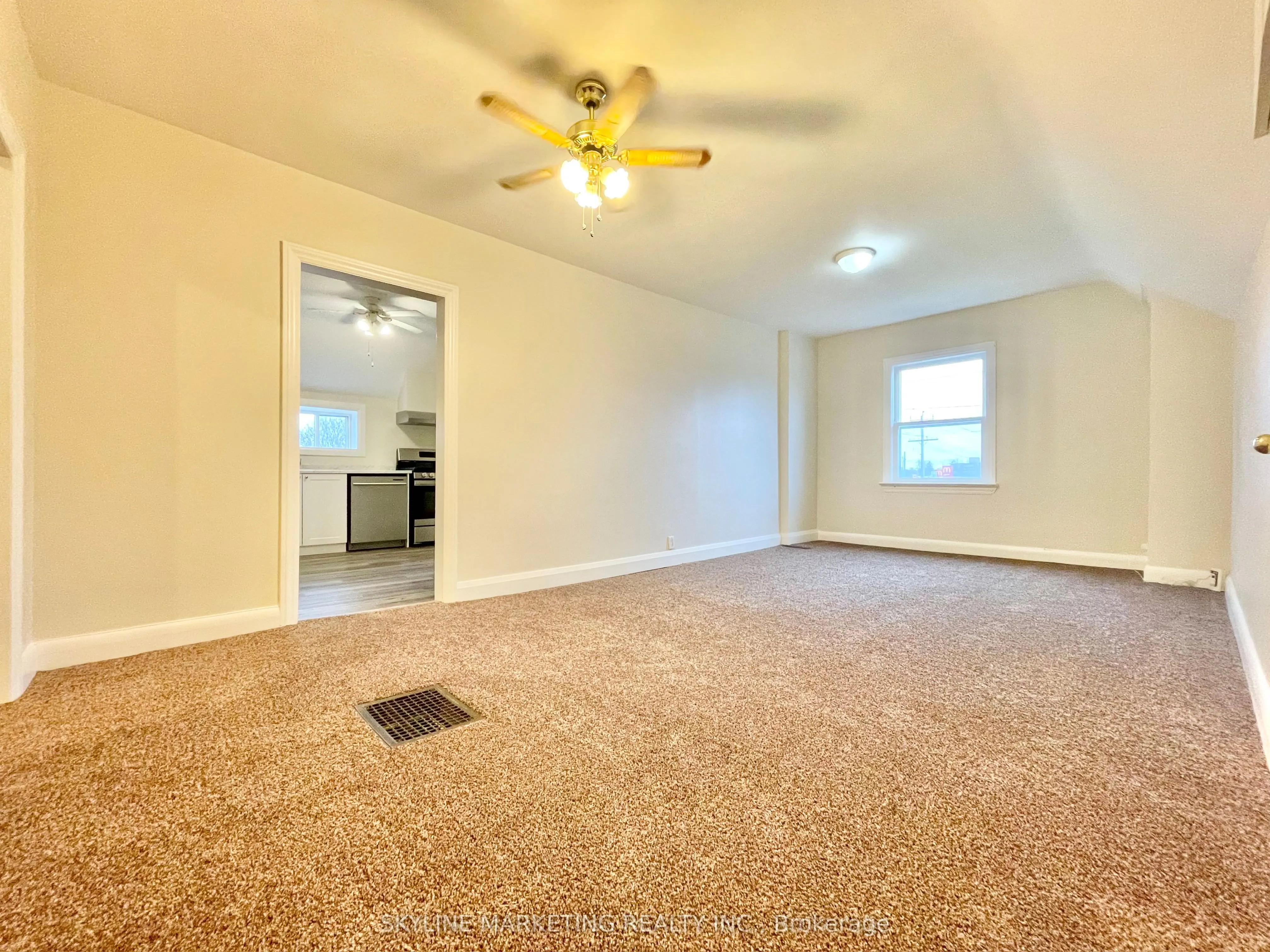 181 LINCOLN Street, #Upper