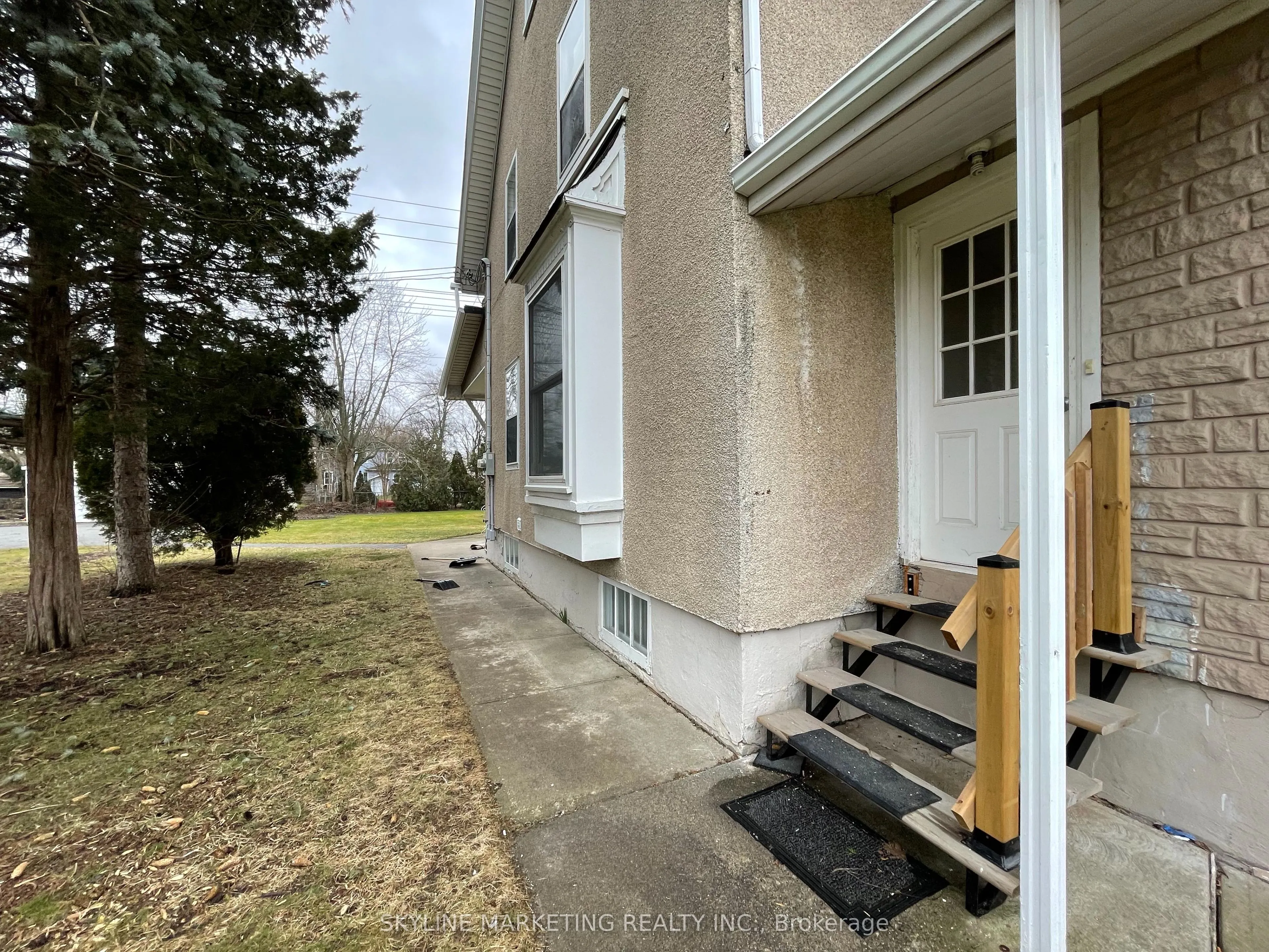 181 LINCOLN Street, #Upper