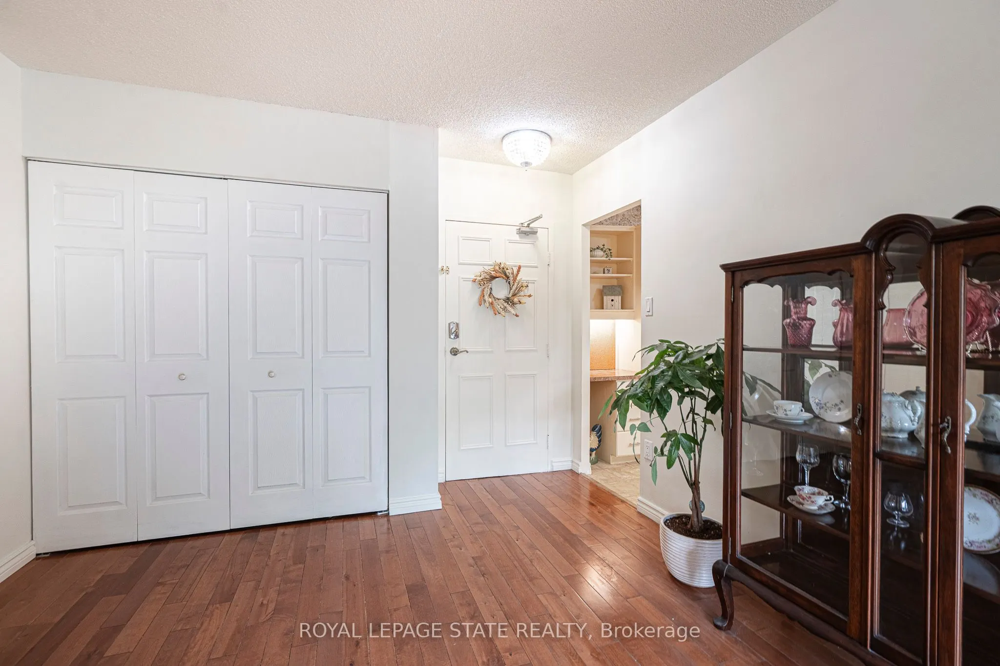1964 Main Street W, #707