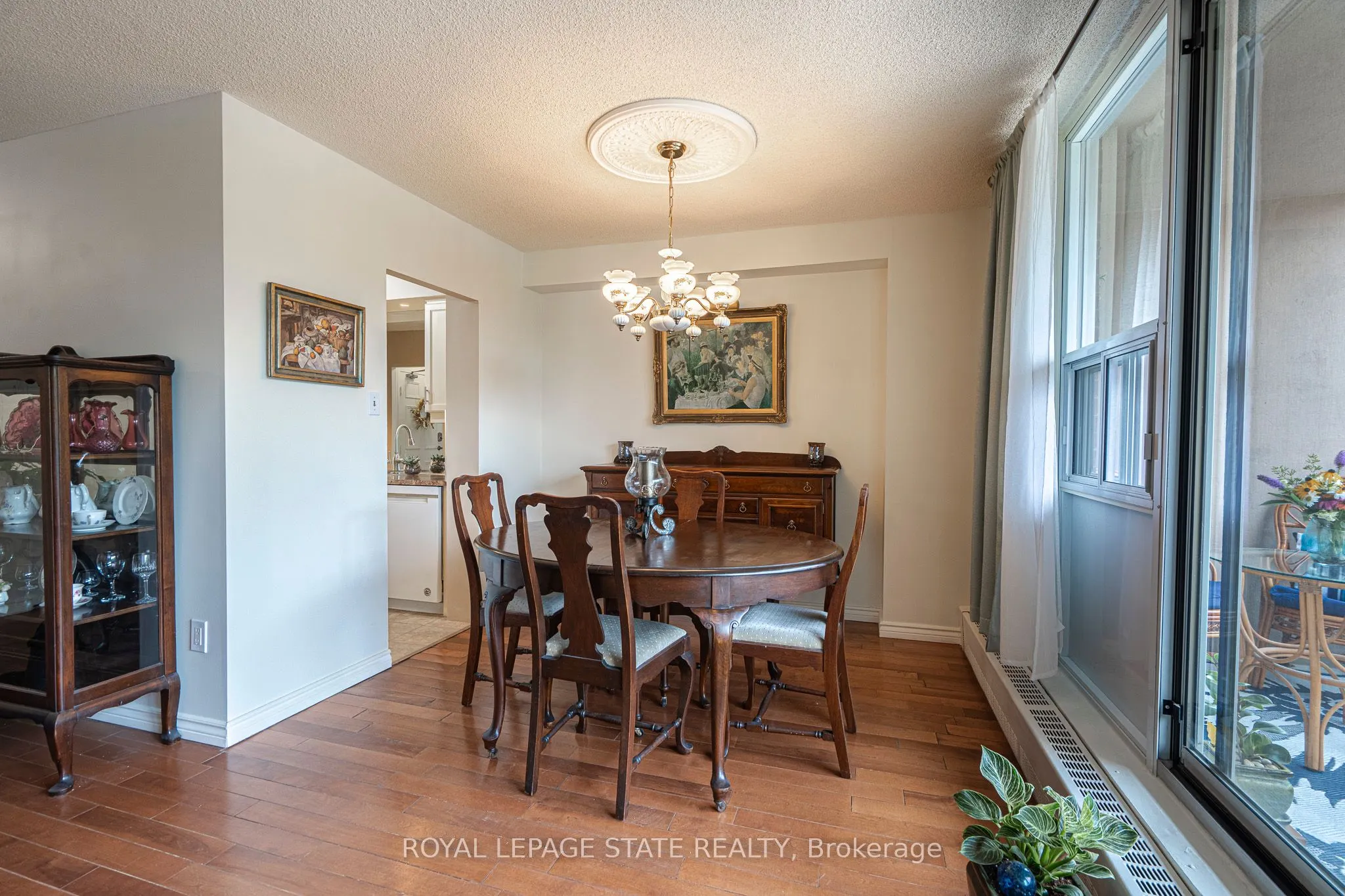 1964 Main Street W, #707