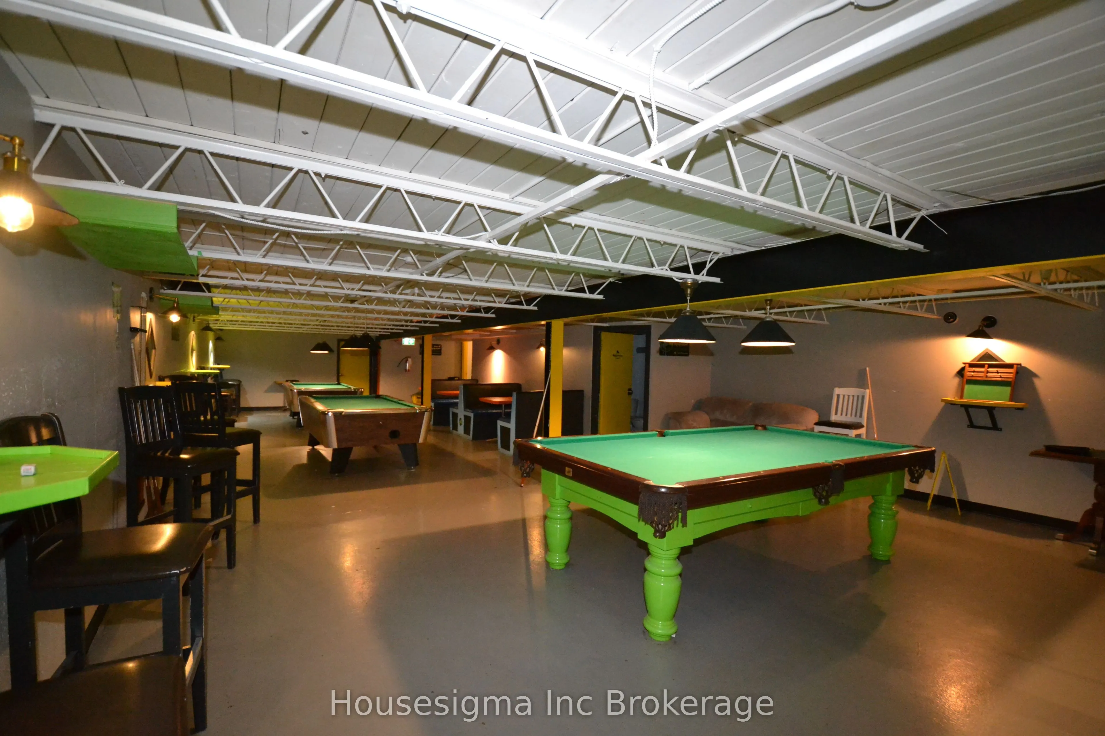 506 Dundas Street