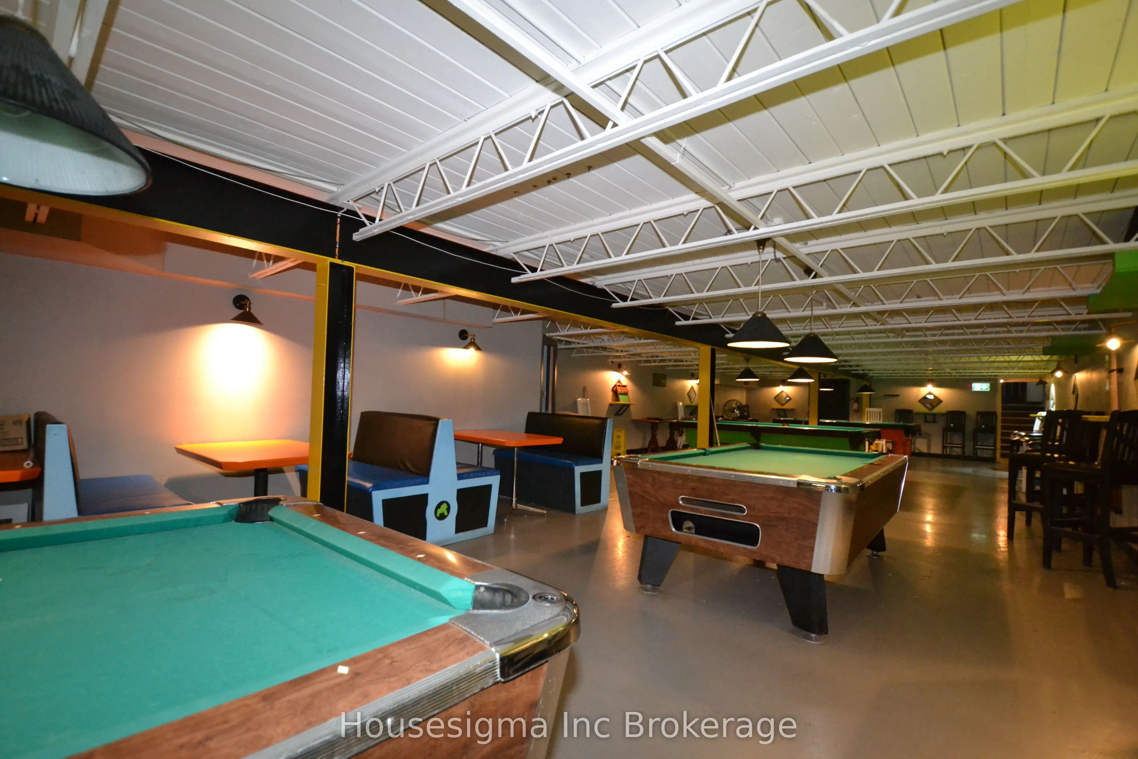 506 Dundas Street