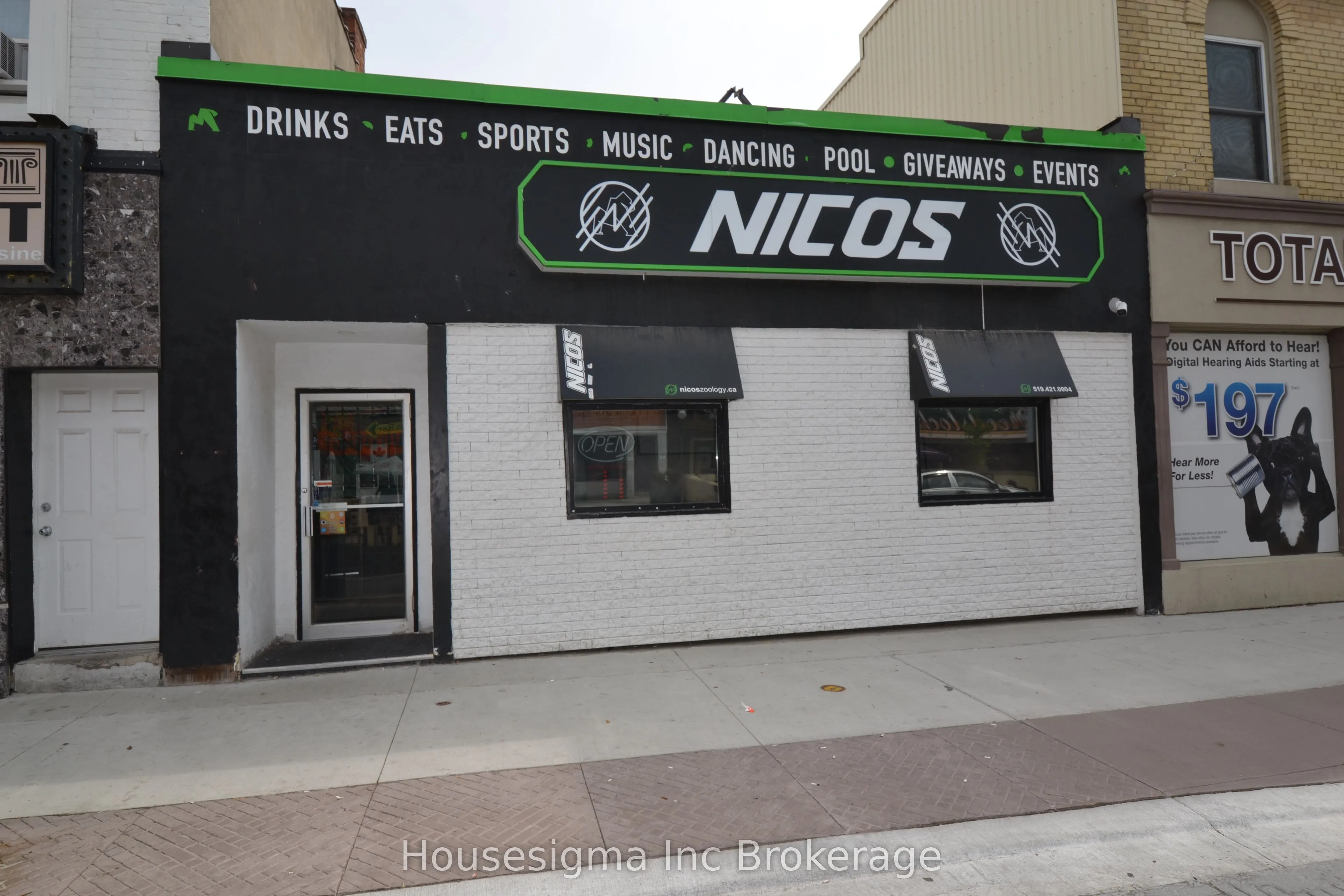 506 Dundas Street