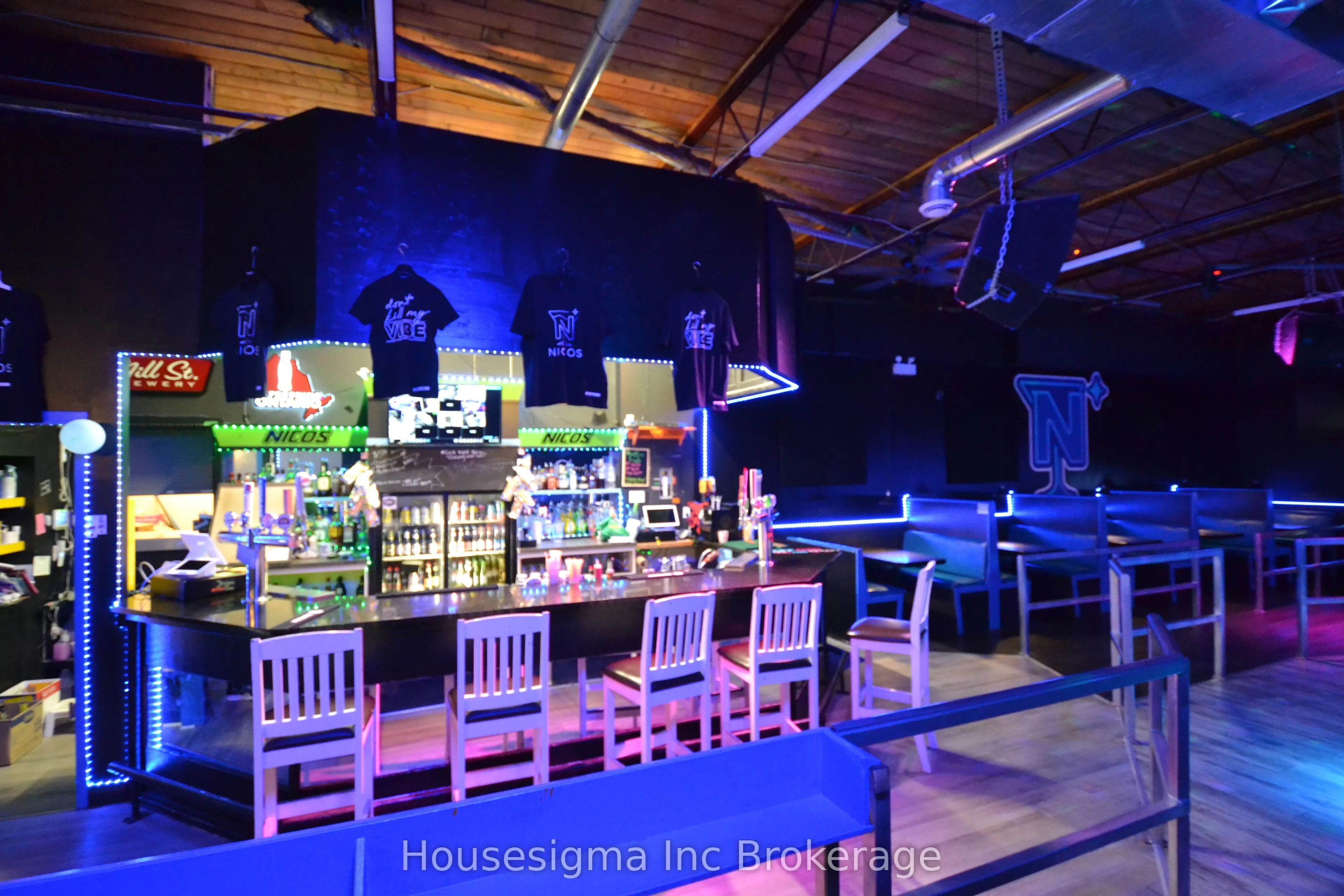 506 Dundas Street