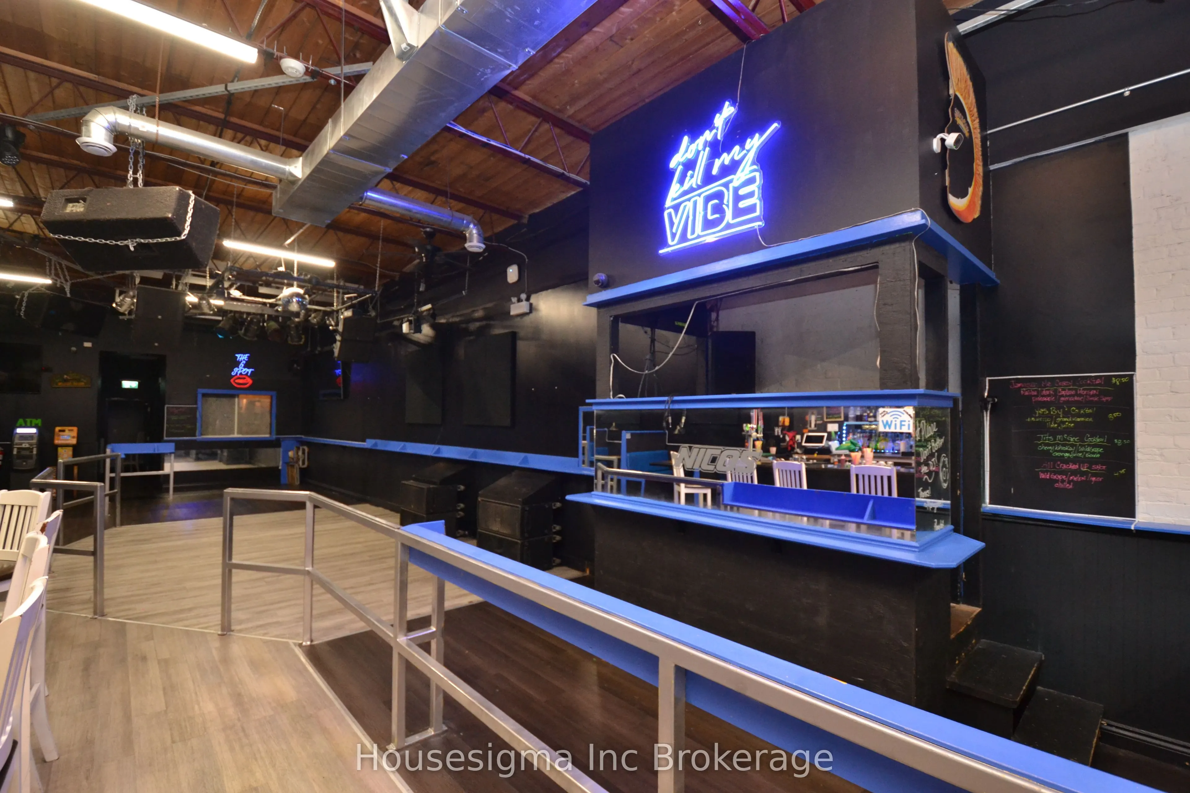 506 Dundas Street