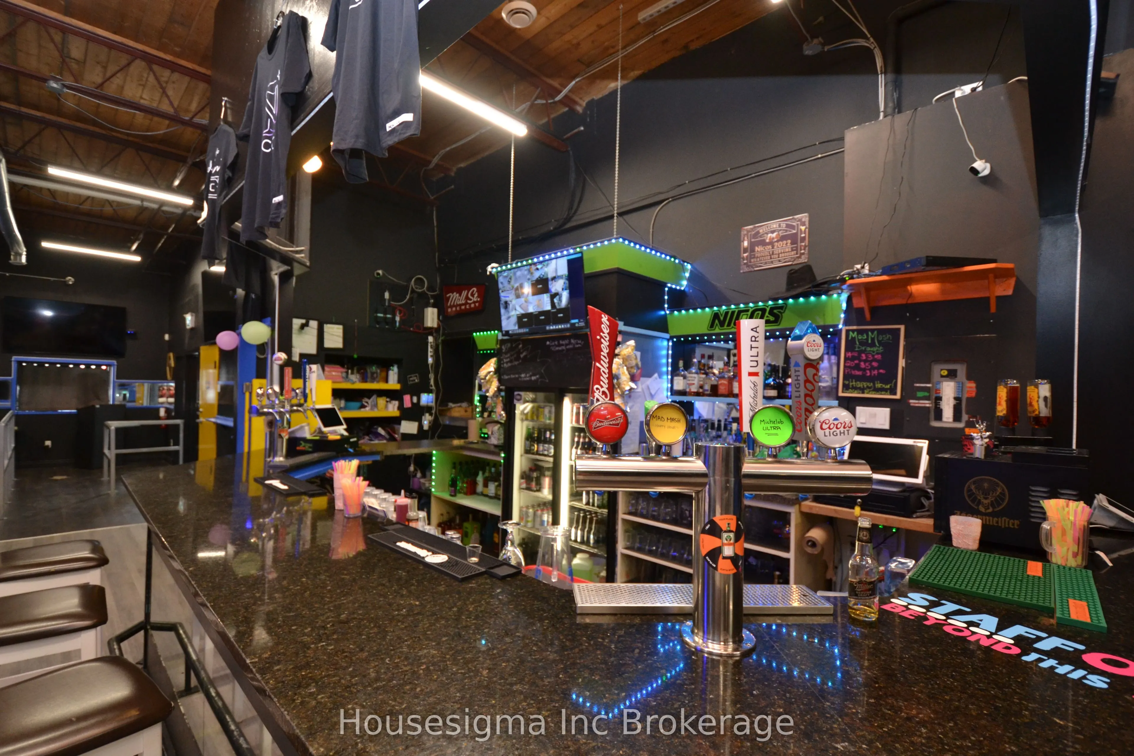 506 Dundas Street