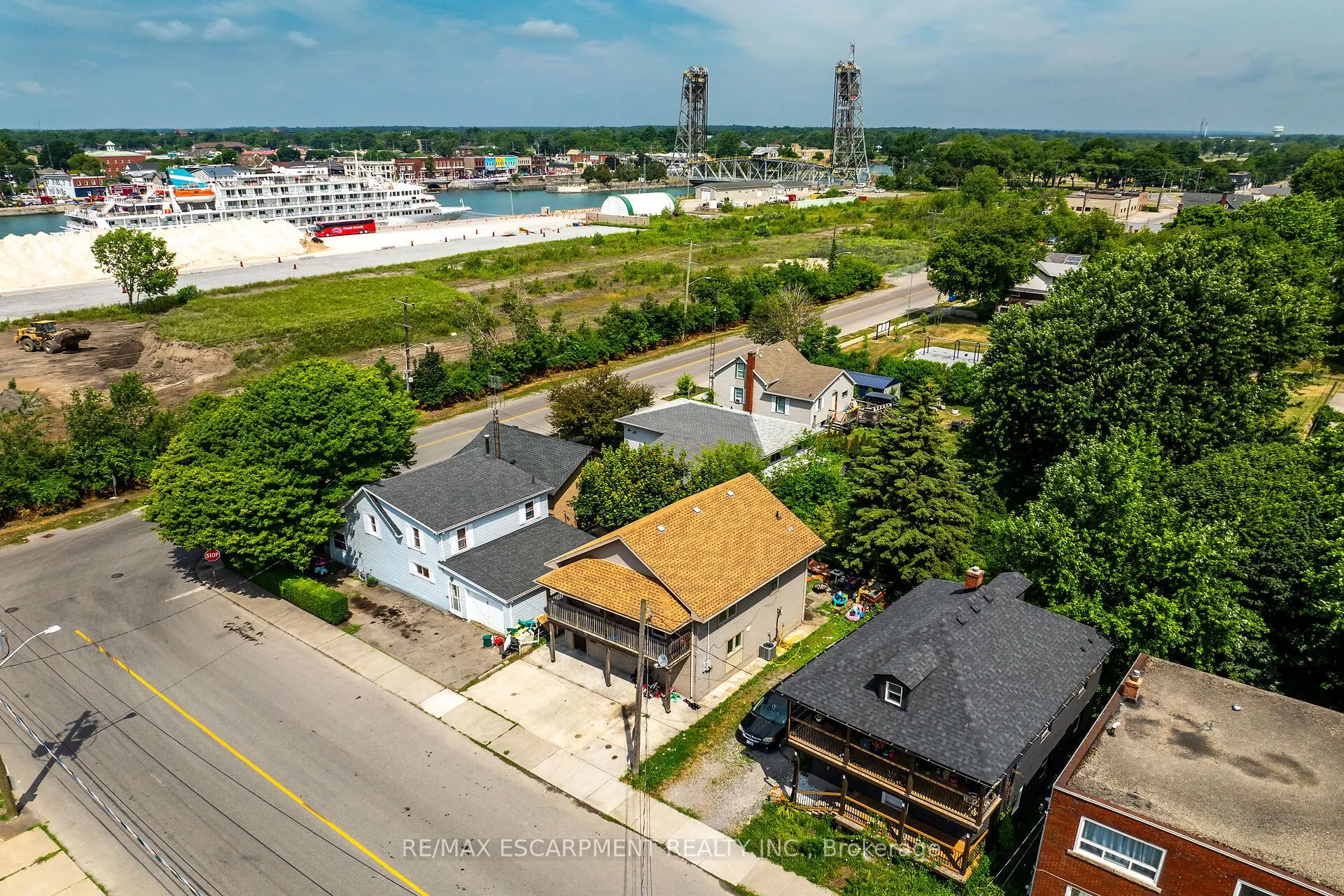 8 Nickel Street