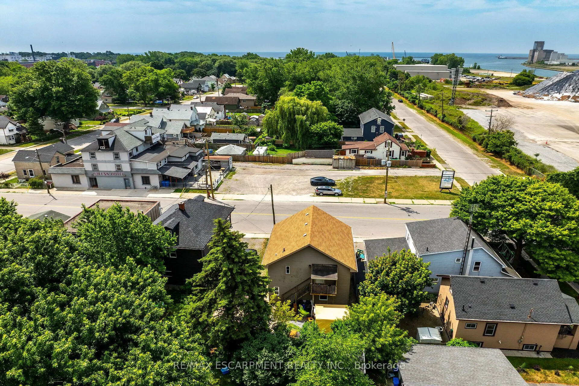 8 Nickel Street