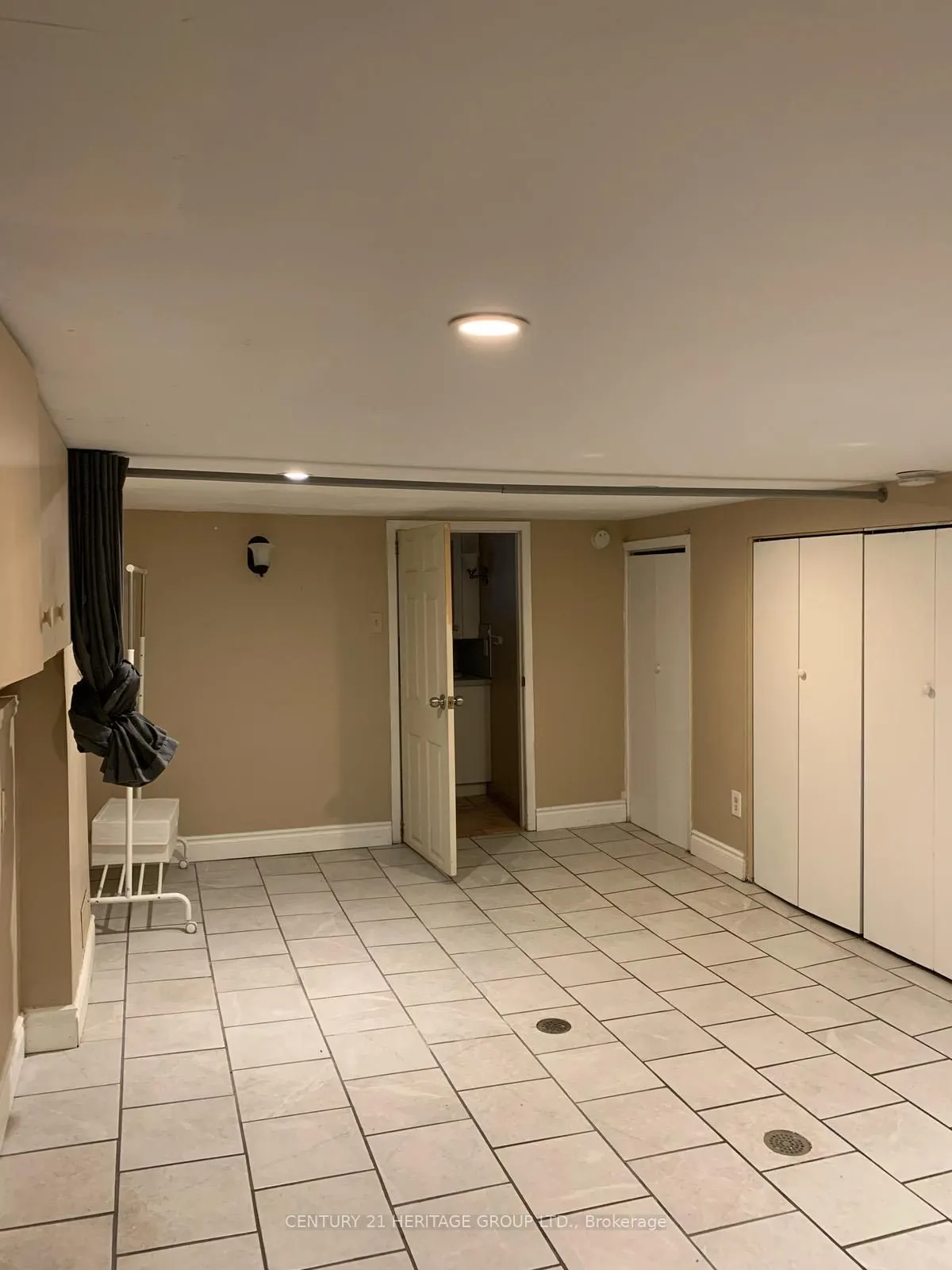 23 Haddon Avenue N, #Bsmt