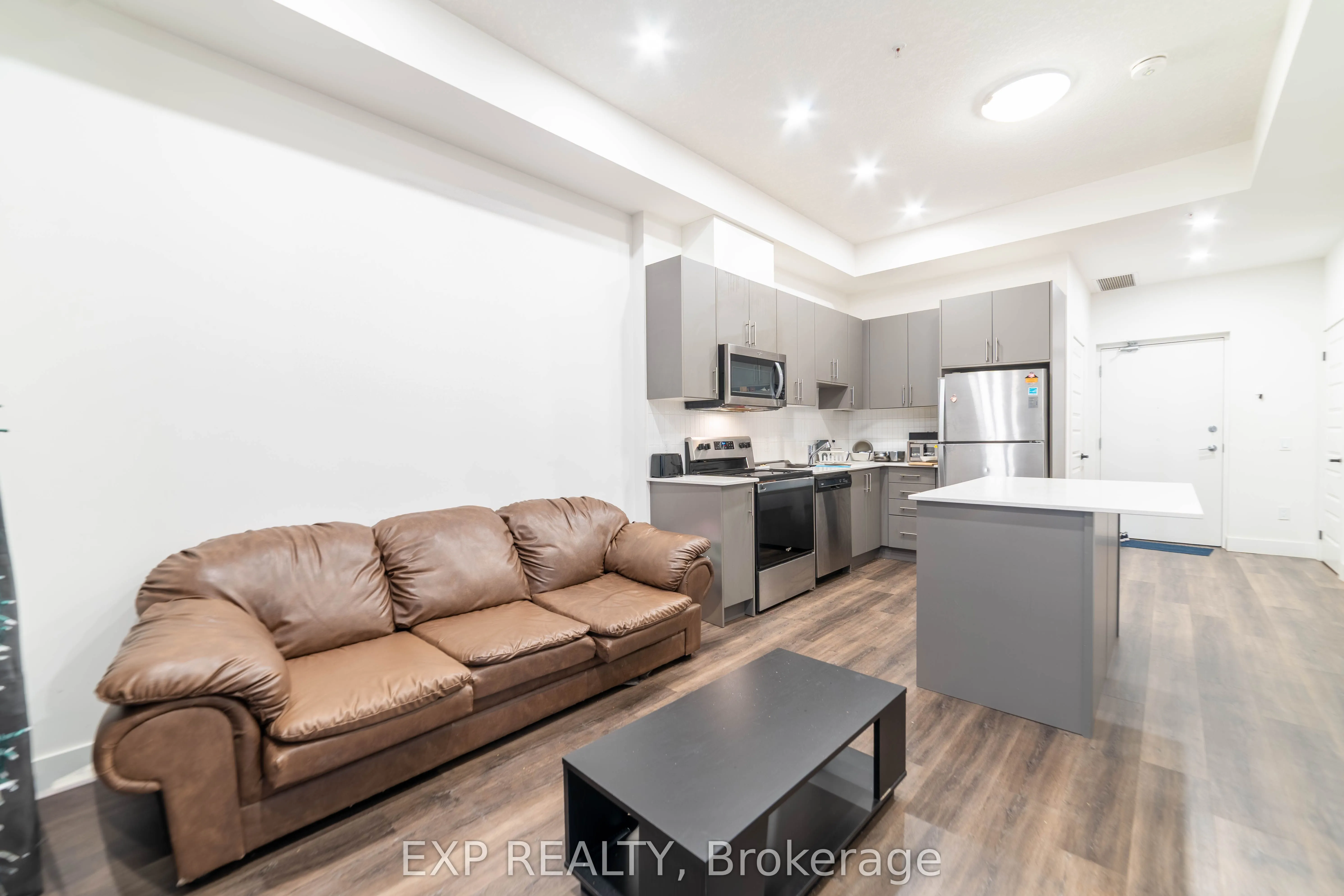1201 Lackner Place, #102