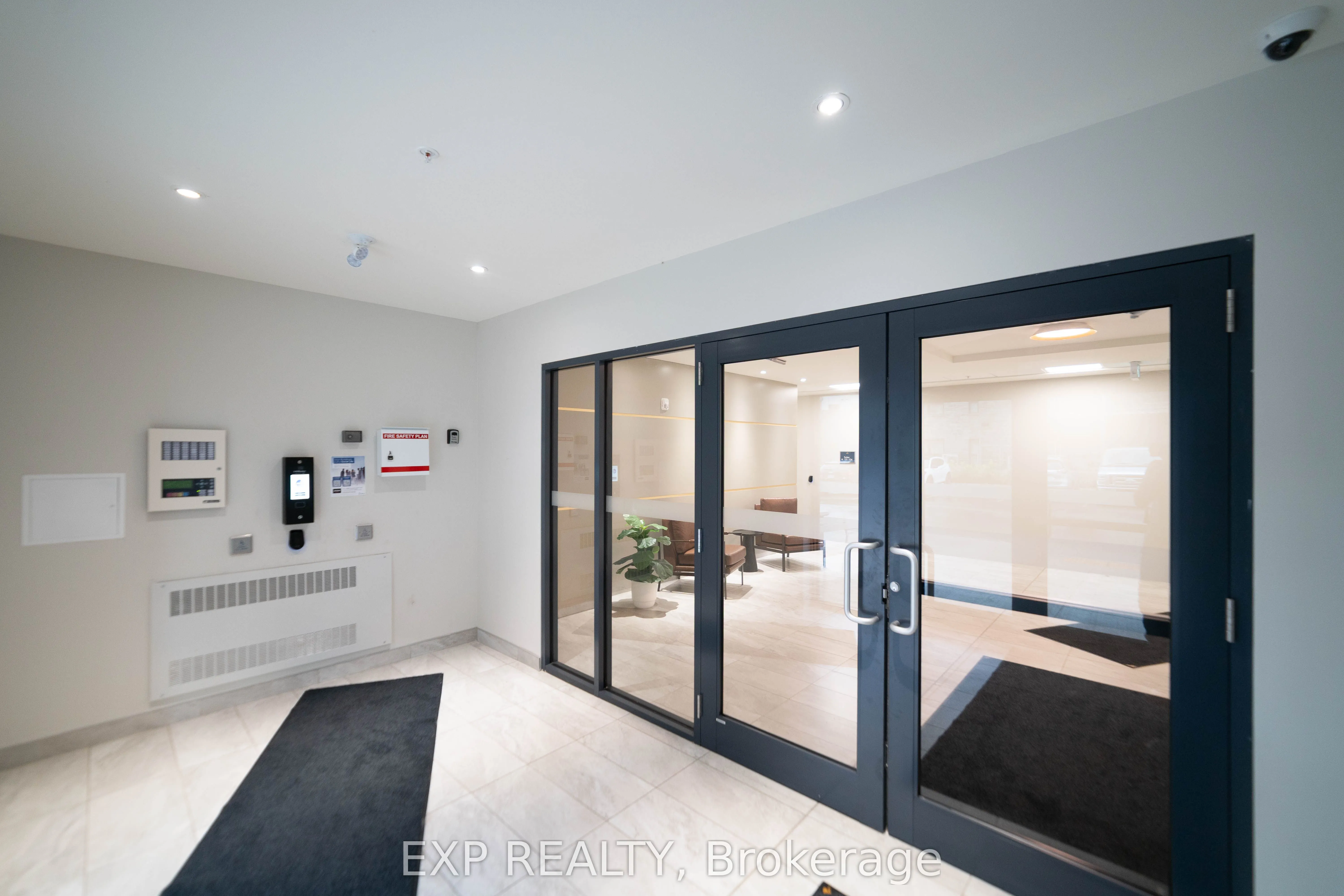 1201 Lackner Place, #211