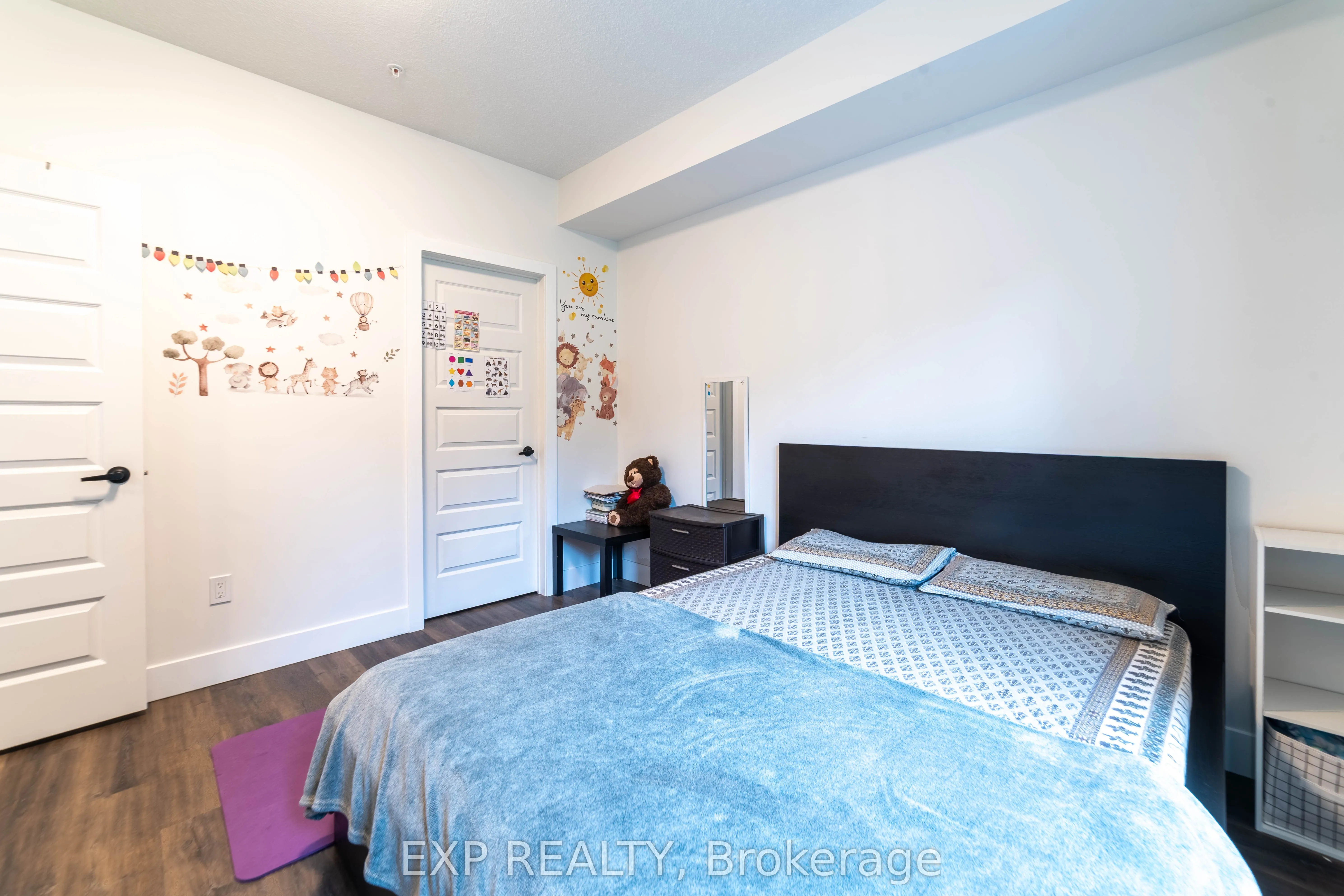 1201 Lackner Place, #211