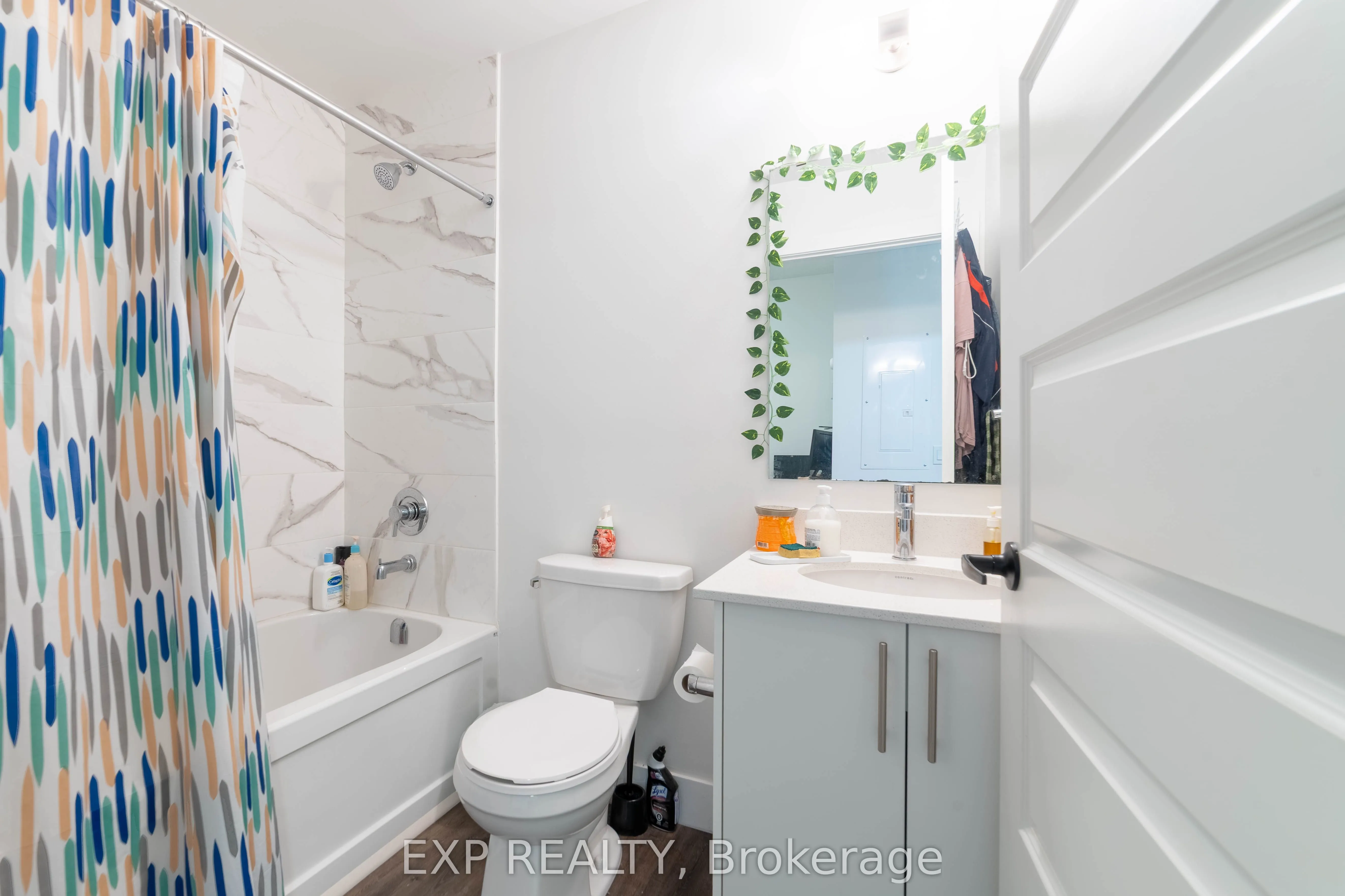 1201 Lackner Place, #211