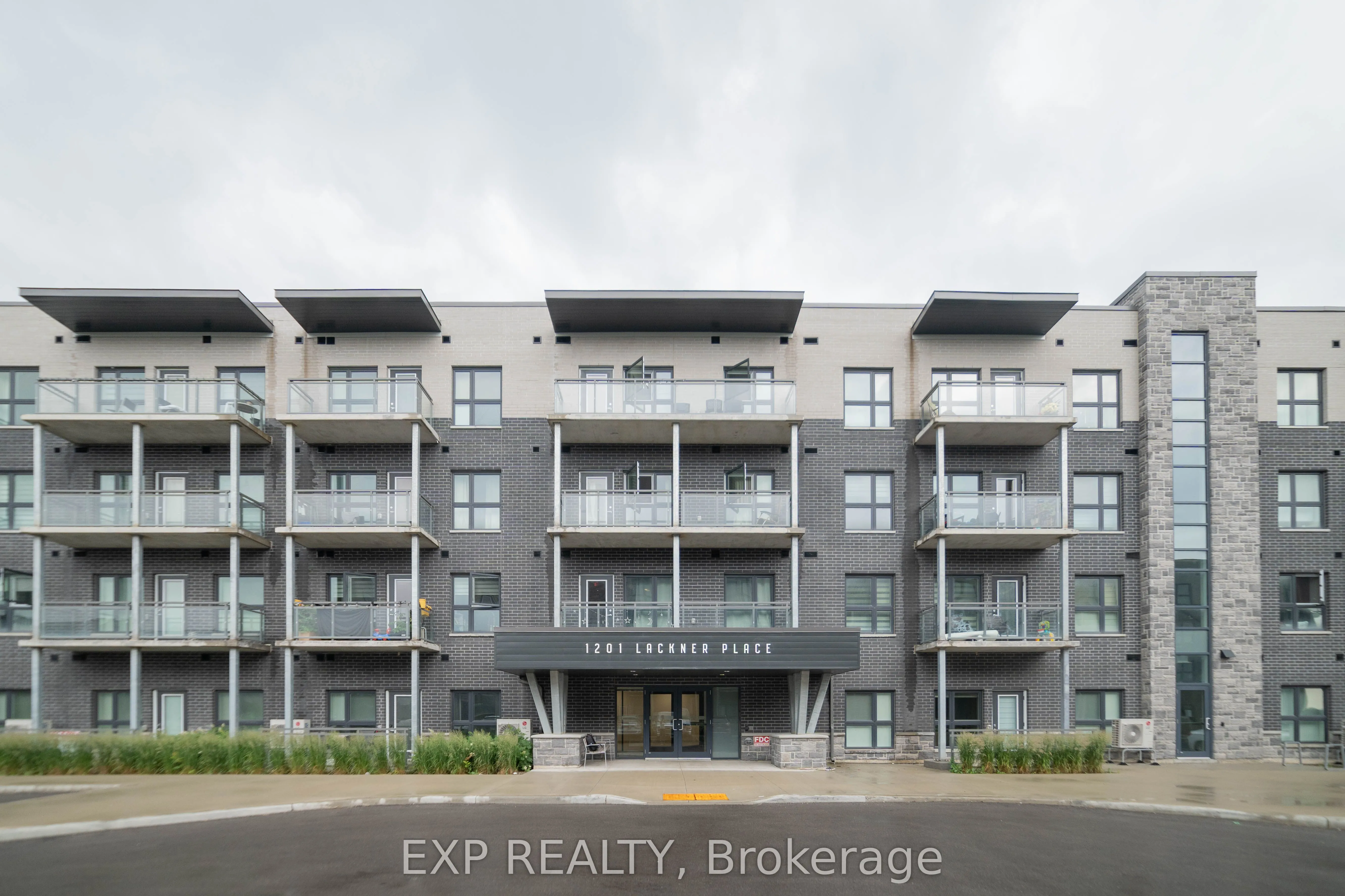 1201 Lackner Place, #211