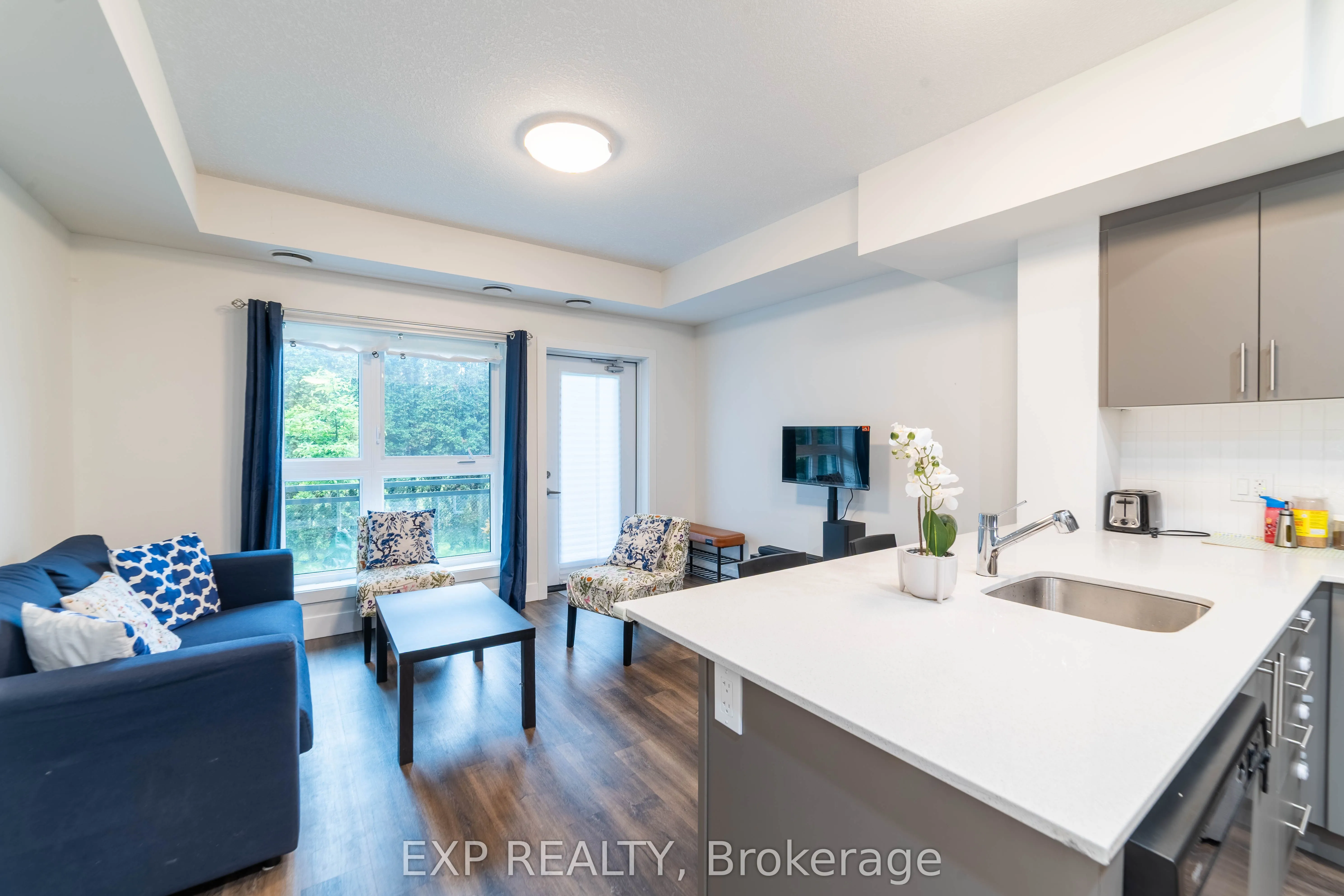 1201 Lackner Place, #211