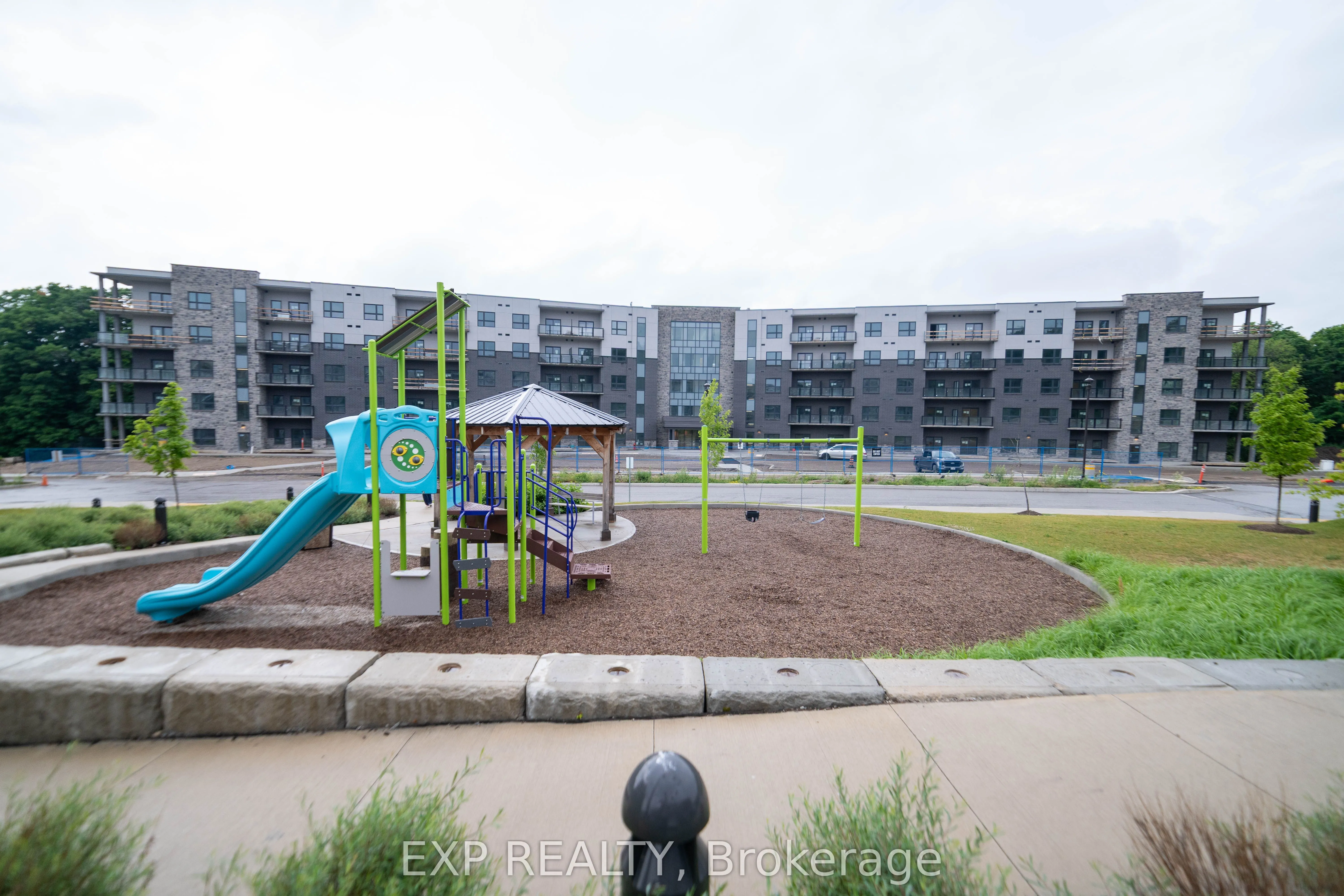 1201 Lackner Place, #211