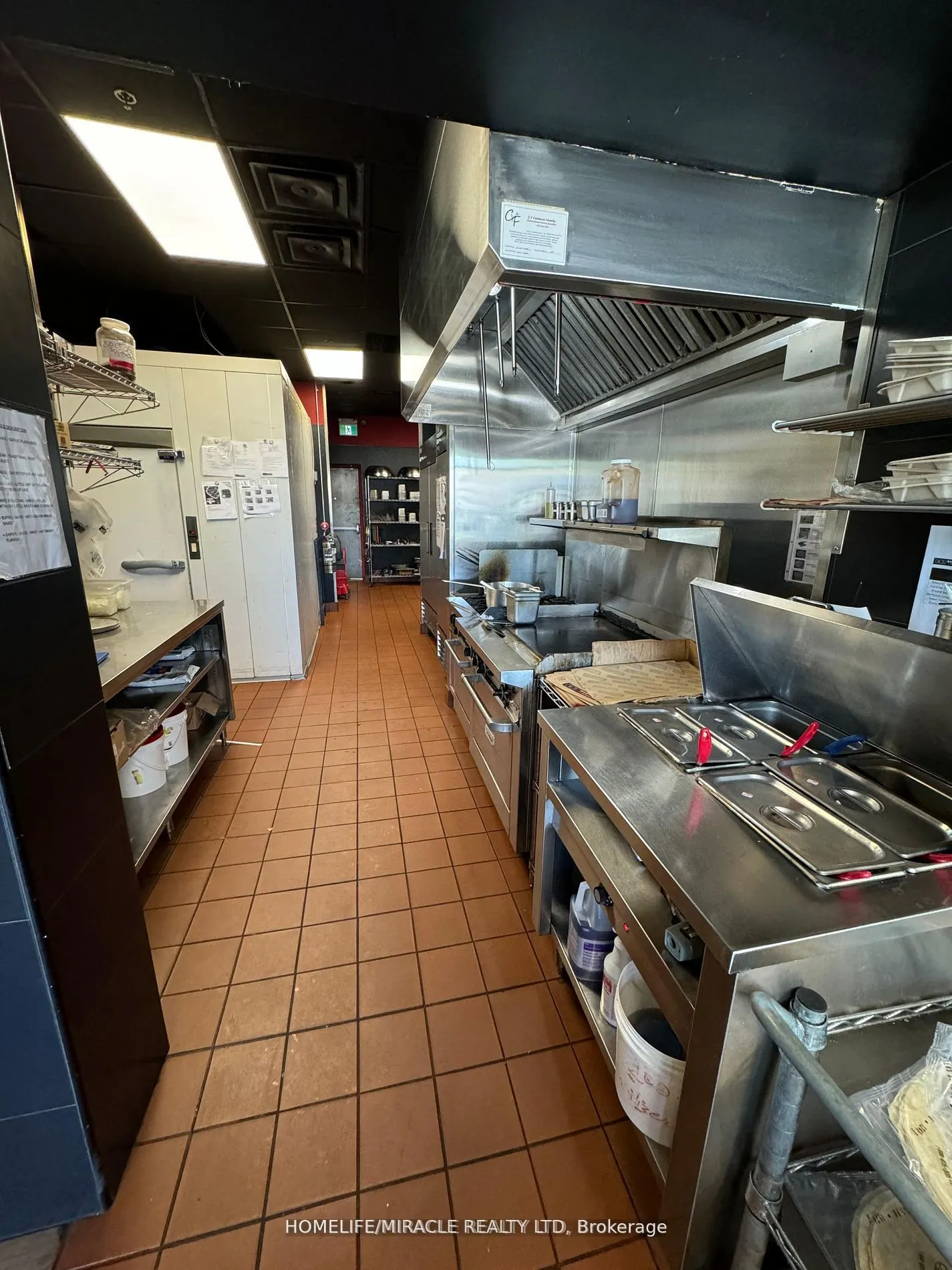 351 Kent Street W