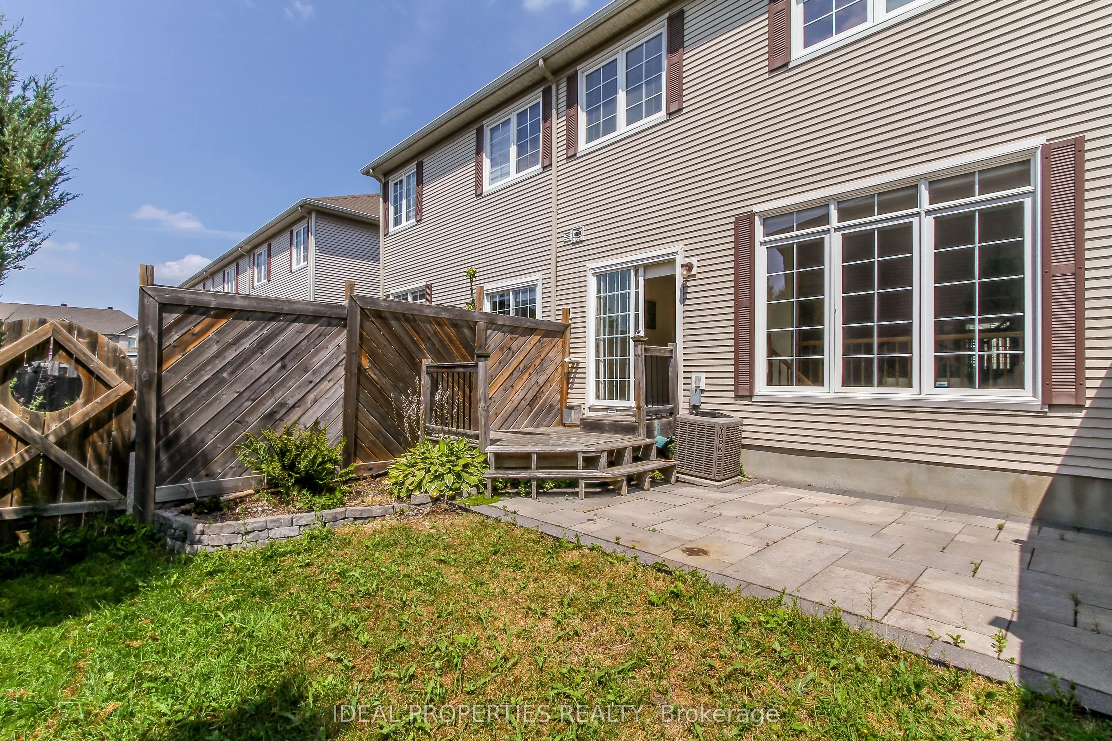 565 Pepperville Crescent N