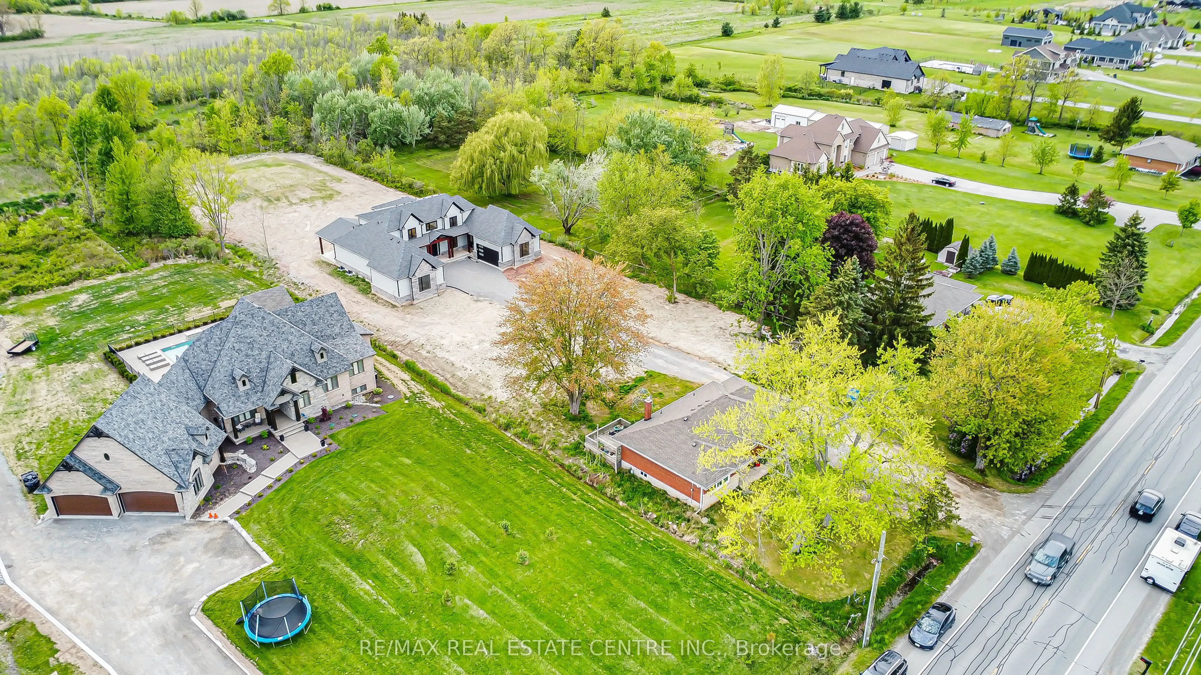 256 Mountain Road