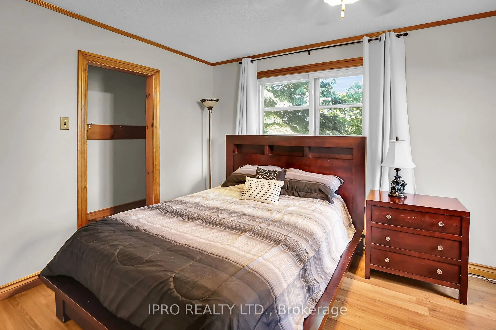 1027 Niagara Stone Road
