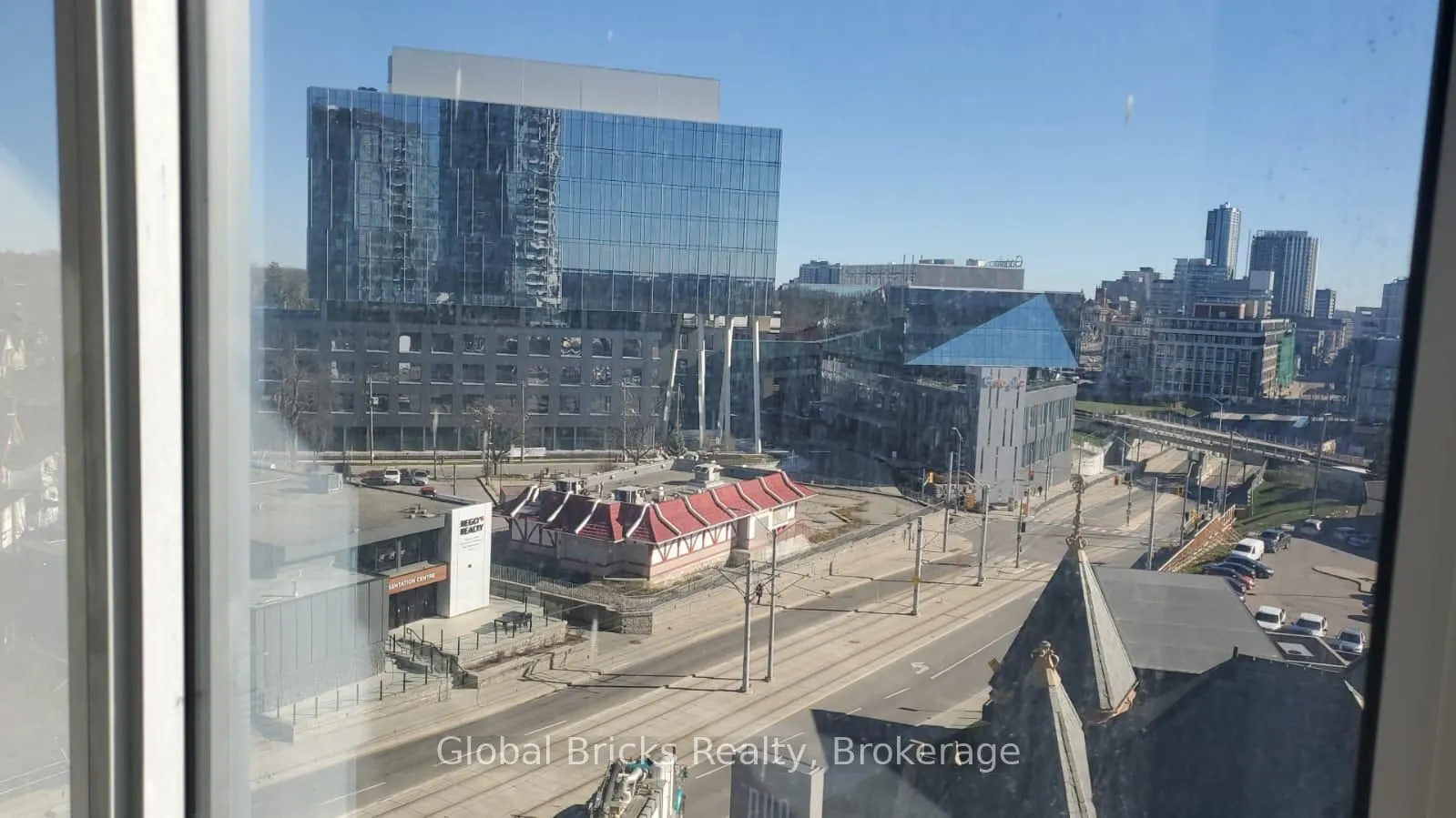 5 Wellington Street S, #612