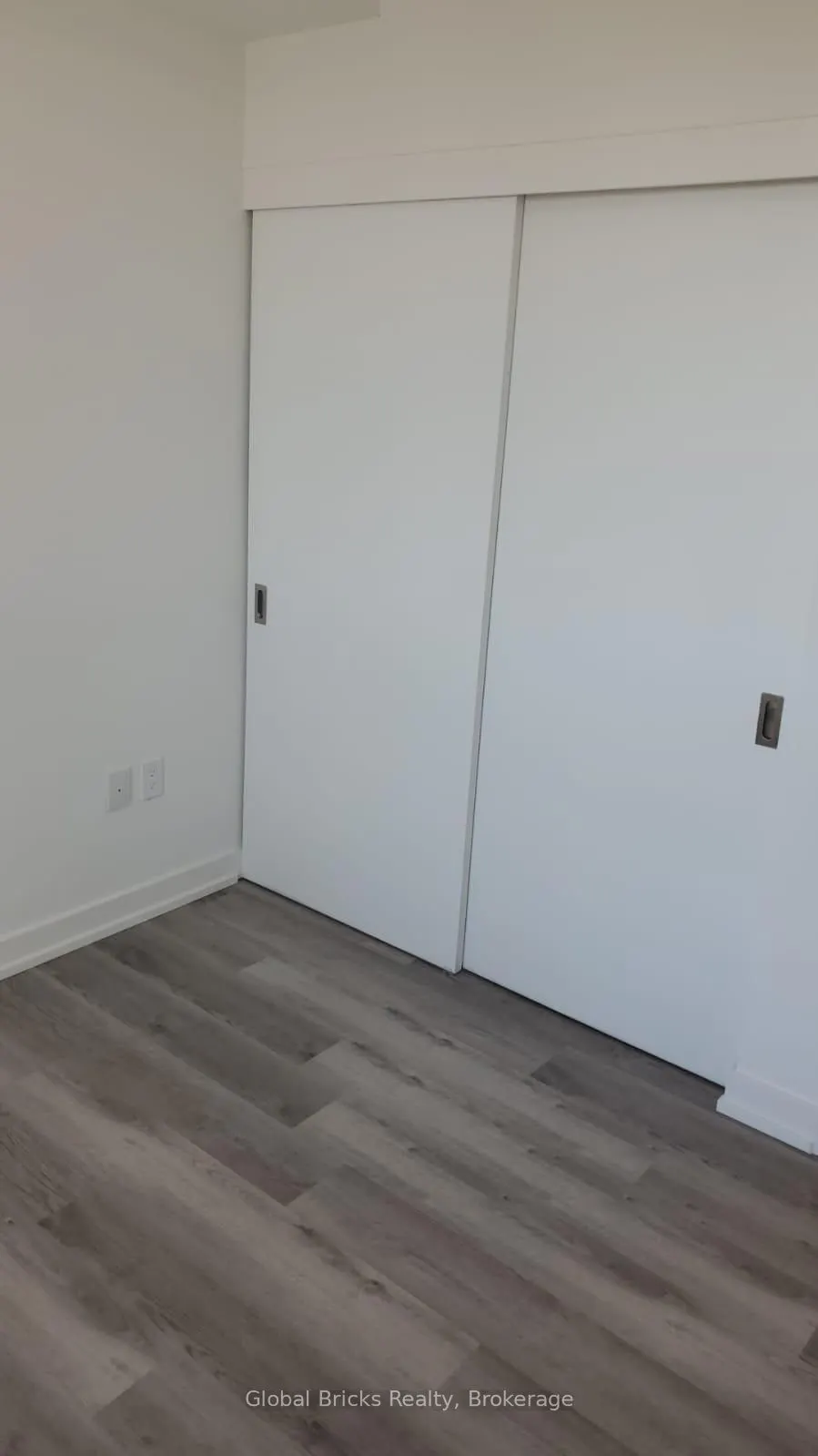 5 Wellington Street S, #612