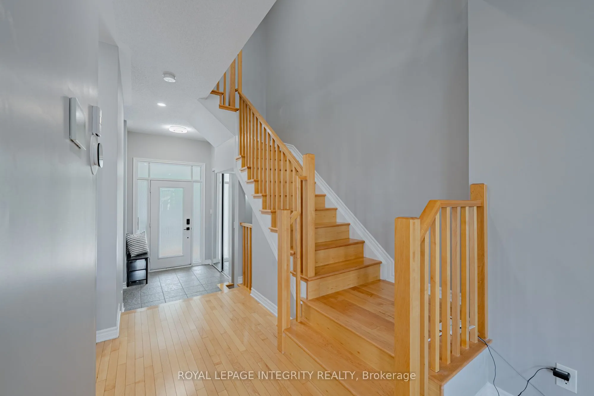 1121 TISCHART Crescent