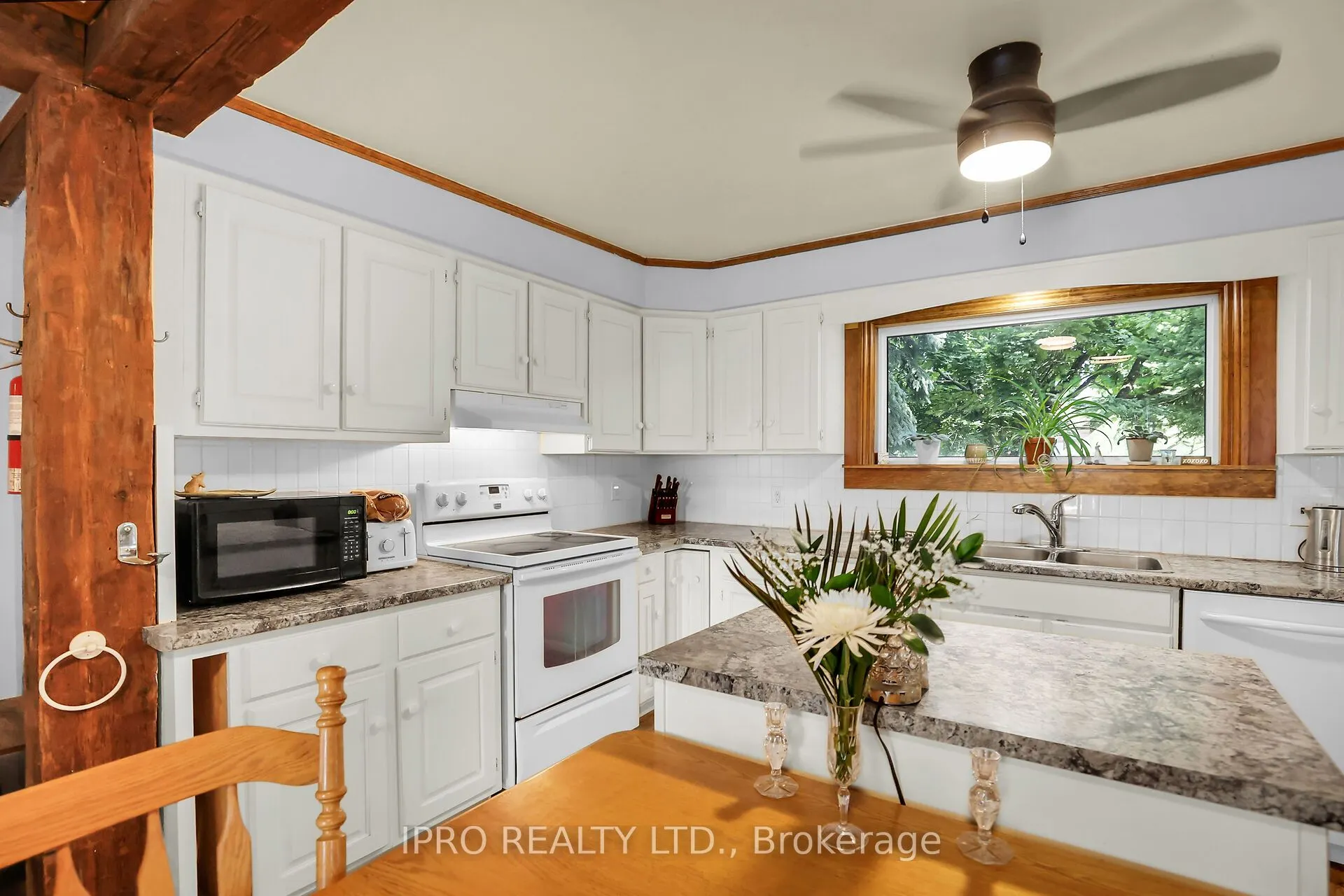 1027 Niagara Stone Road