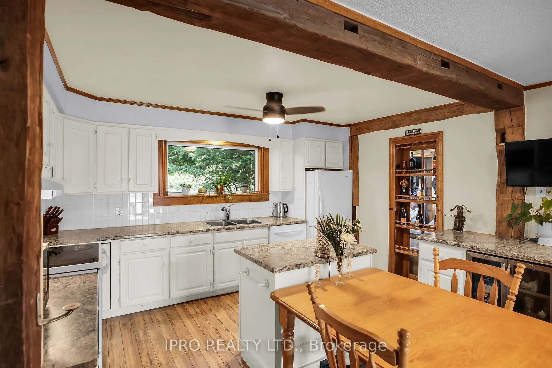 1027 Niagara Stone Road
