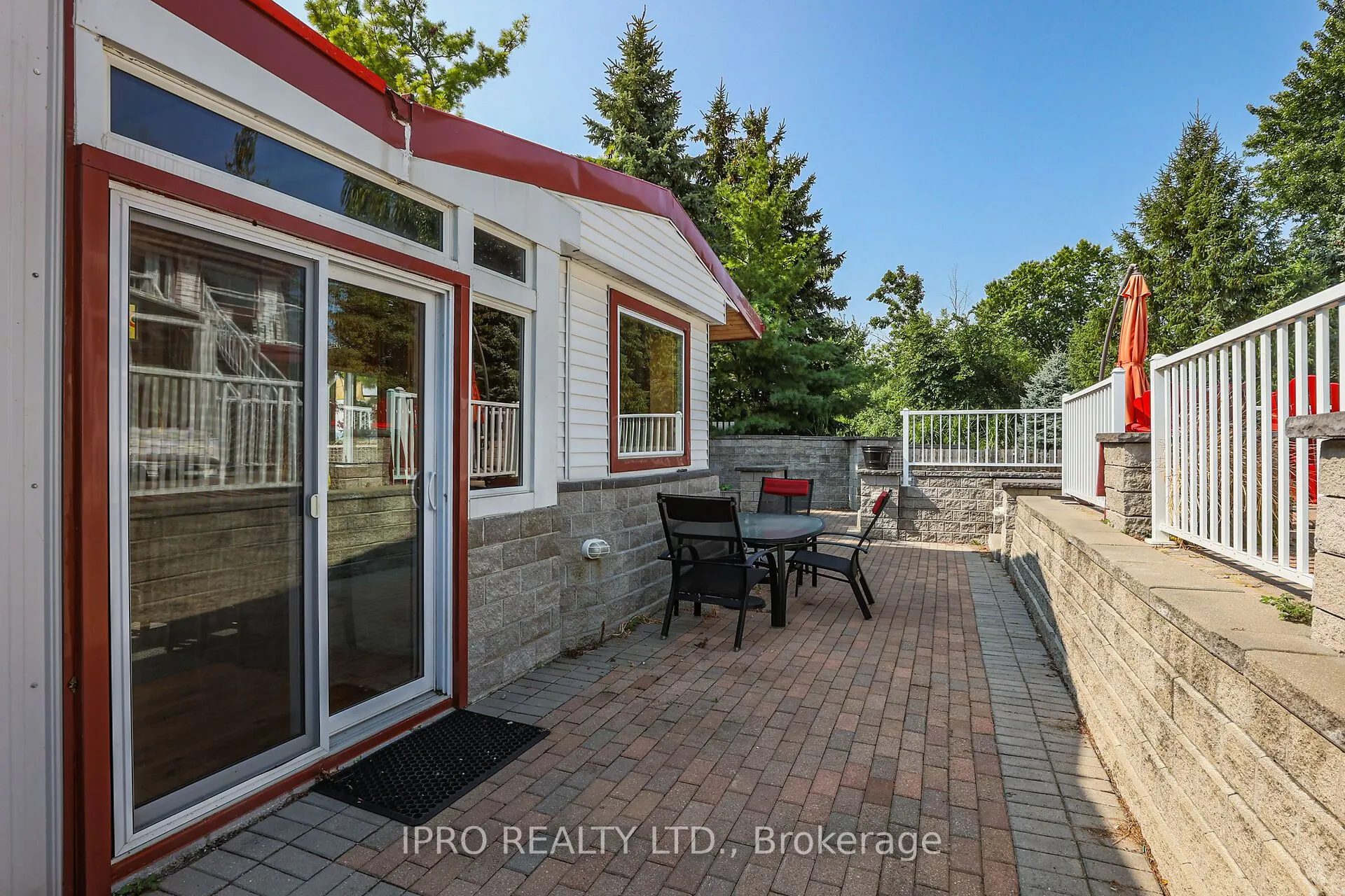 1027 Niagara Stone Road