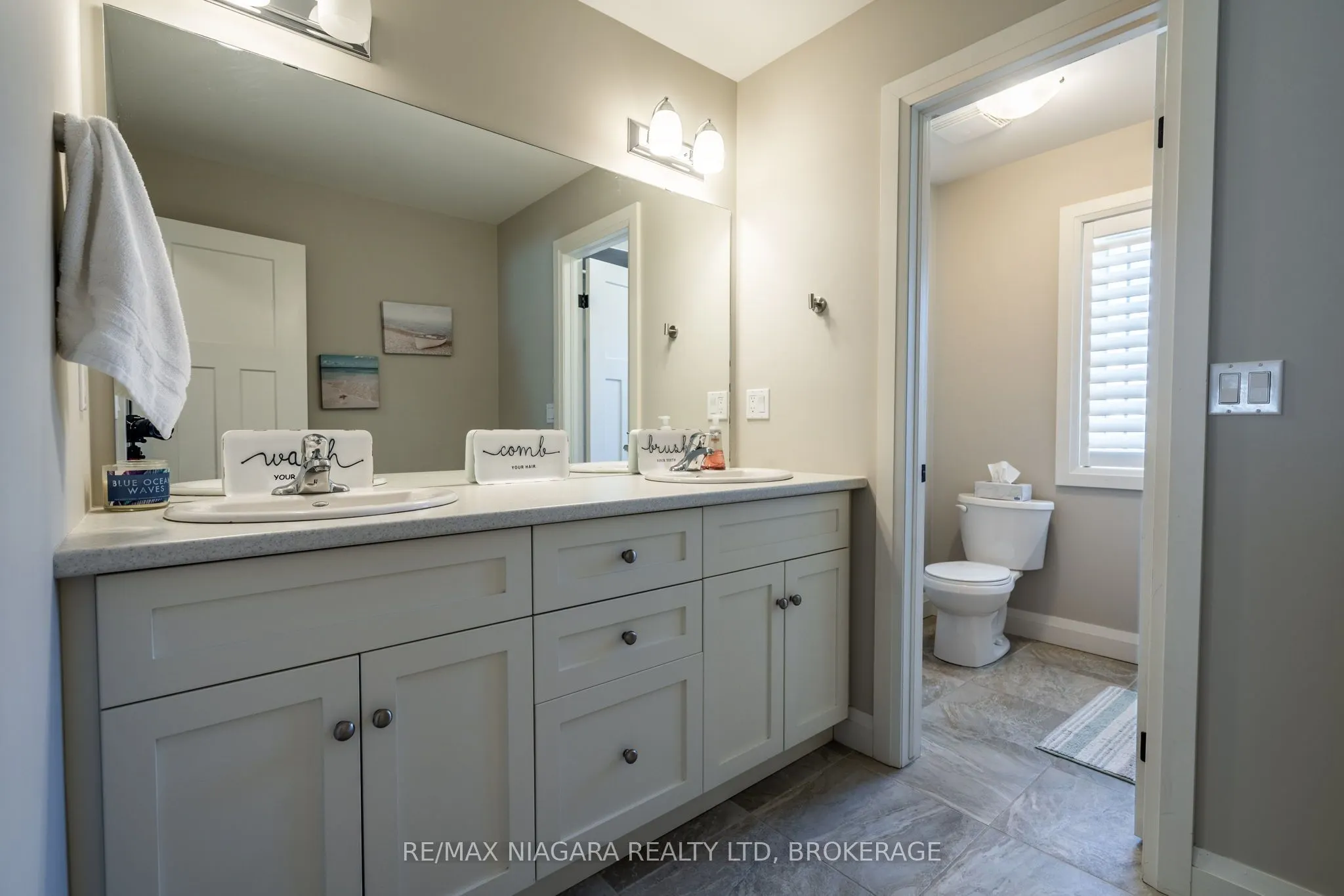 270 Main Street W, #16