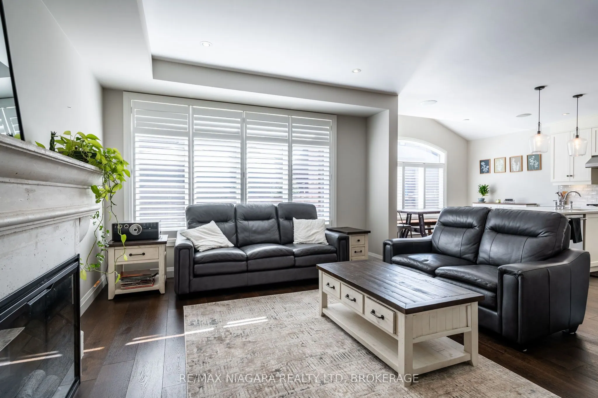 270 Main Street W, #16