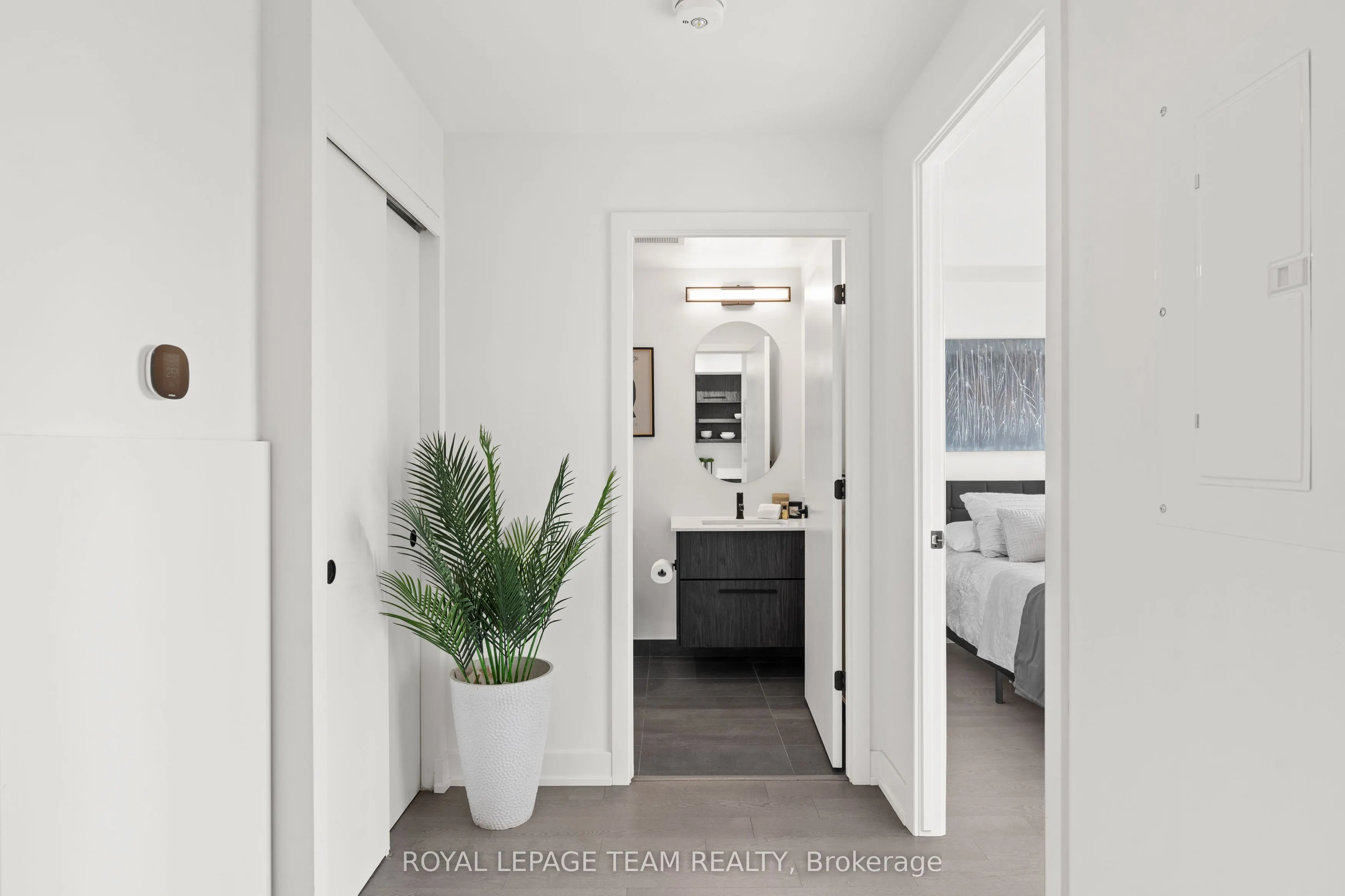 560 Rideau Street, #521