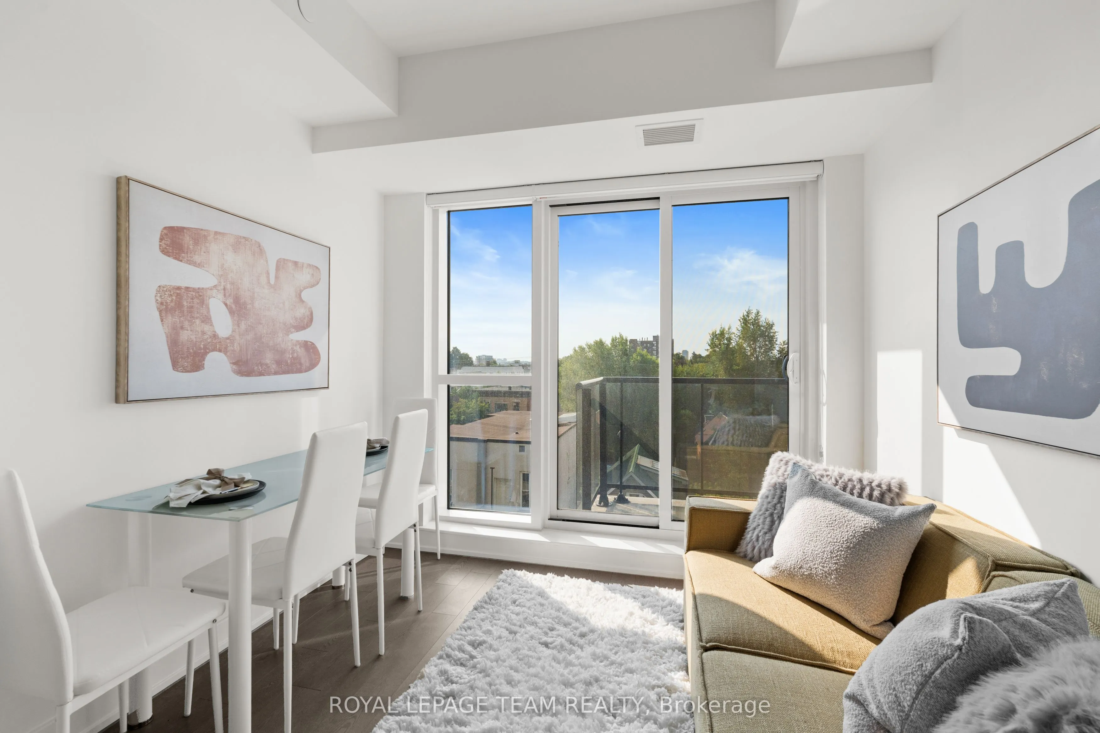 560 Rideau Street, #521