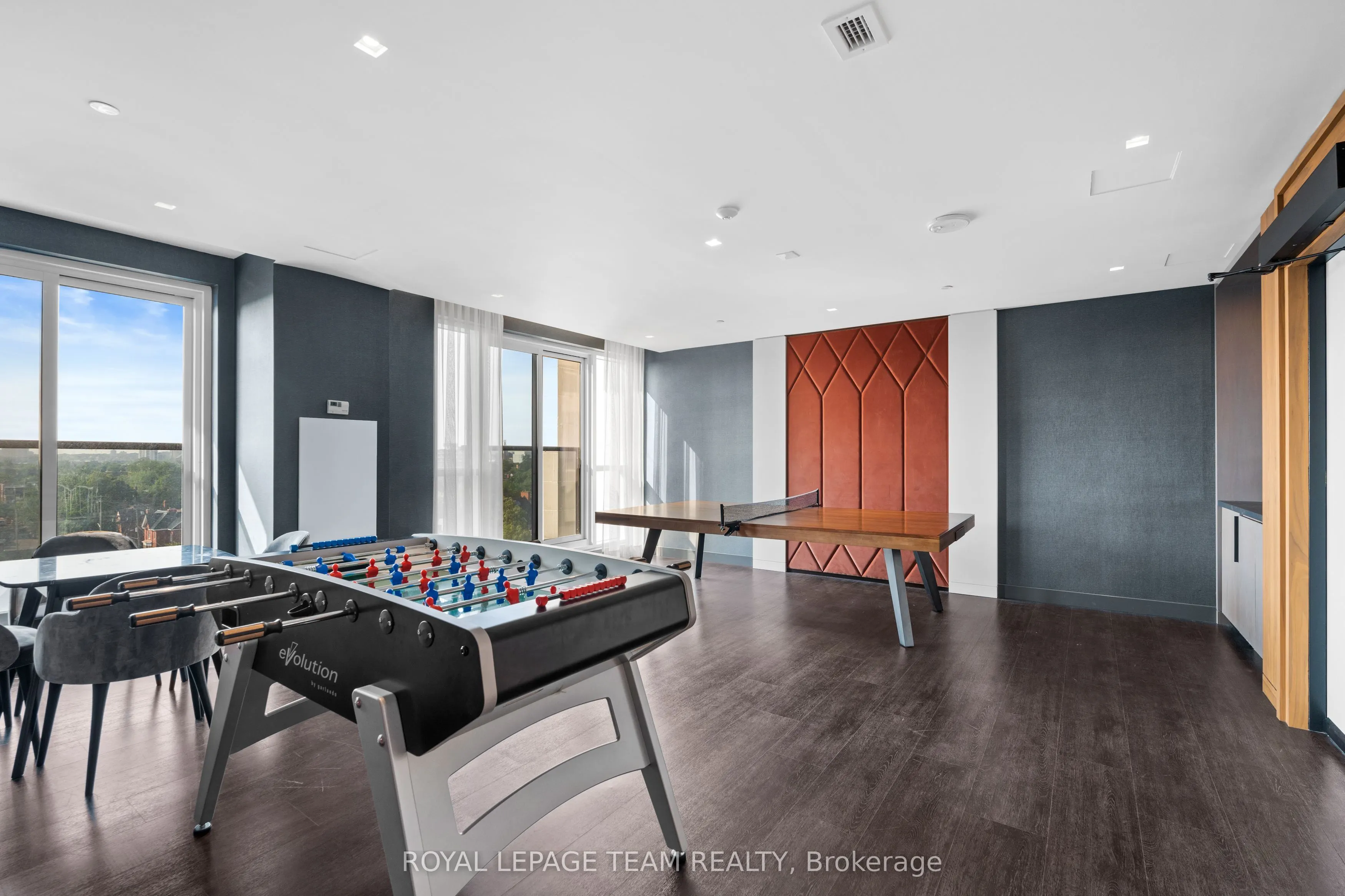 560 Rideau Street, #521