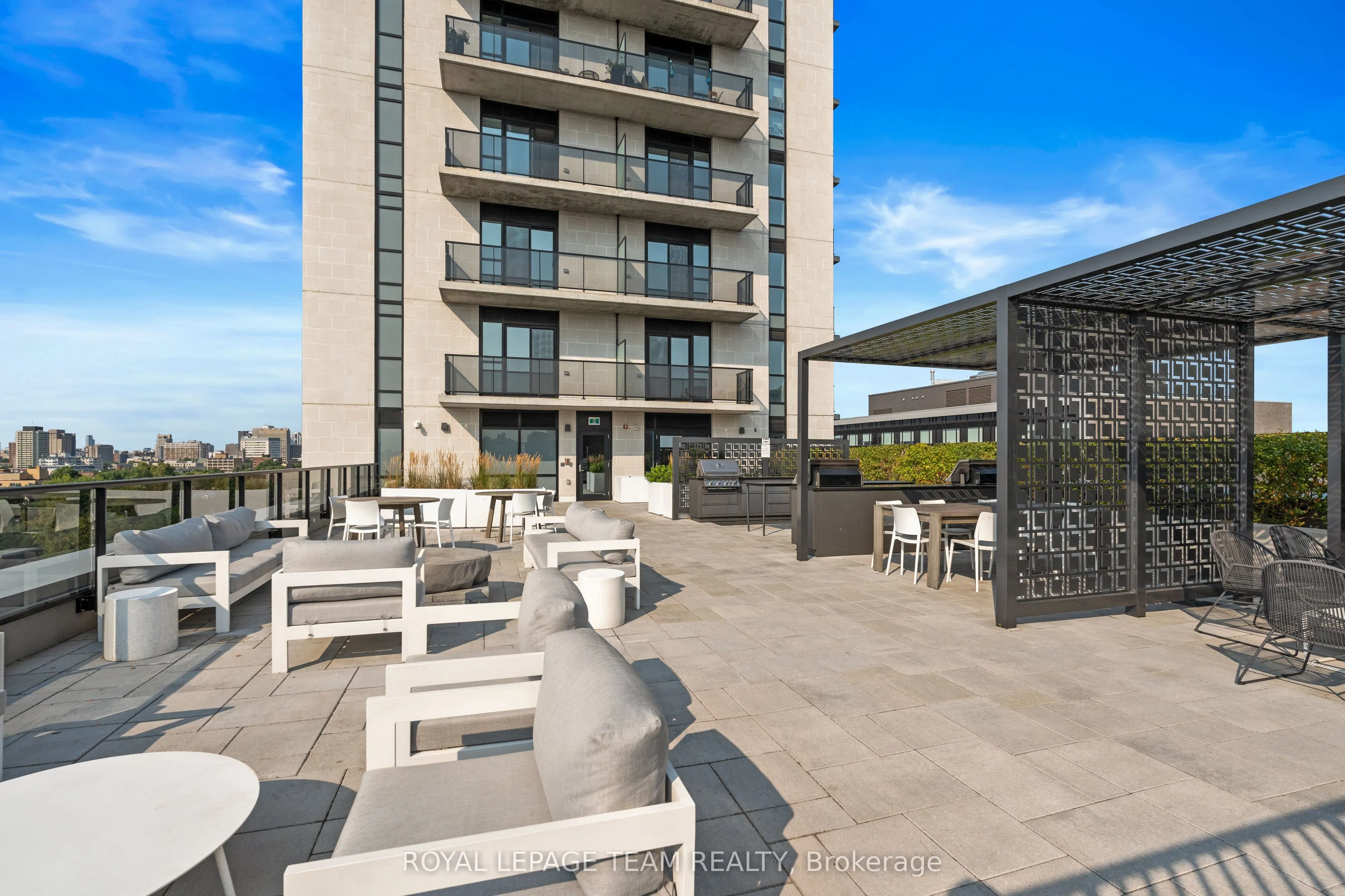 560 Rideau Street, #521