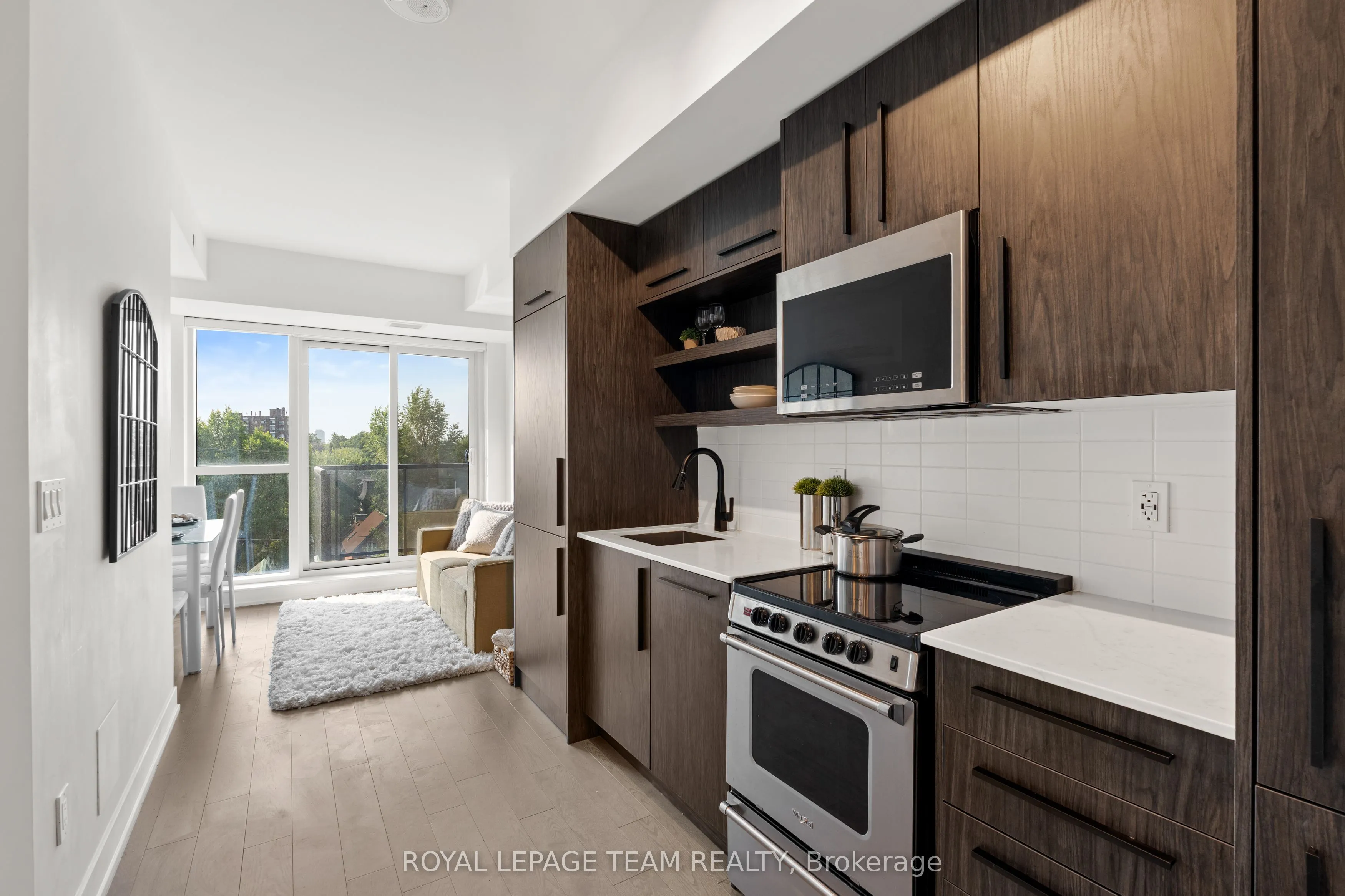 560 Rideau Street, #521
