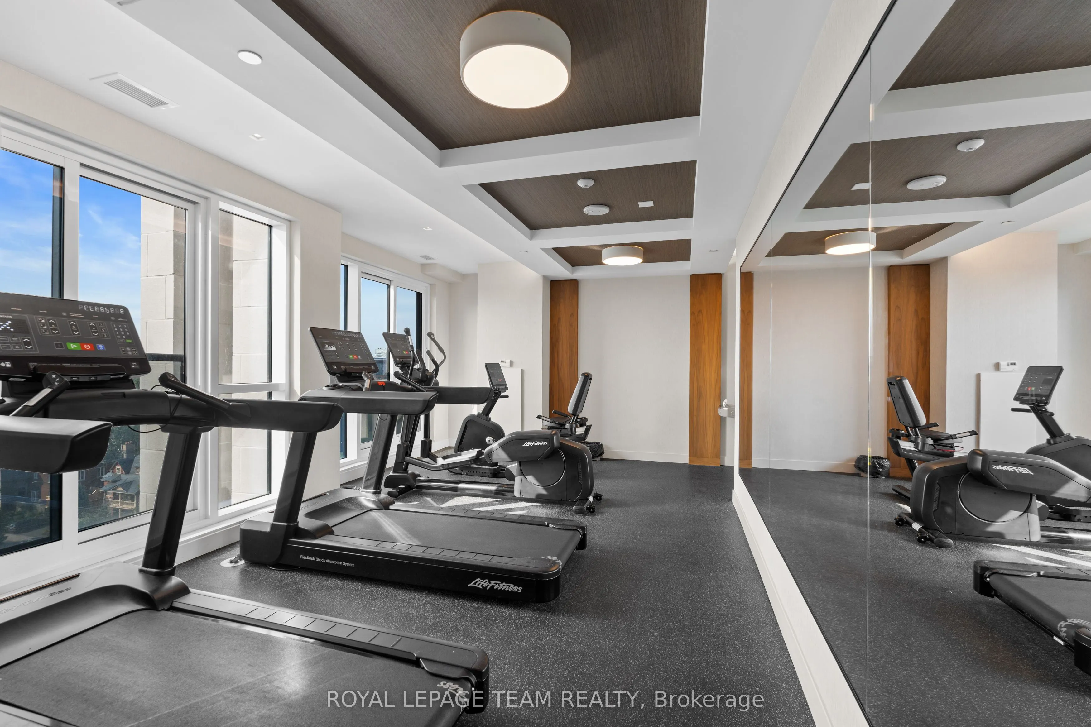560 Rideau Street, #521