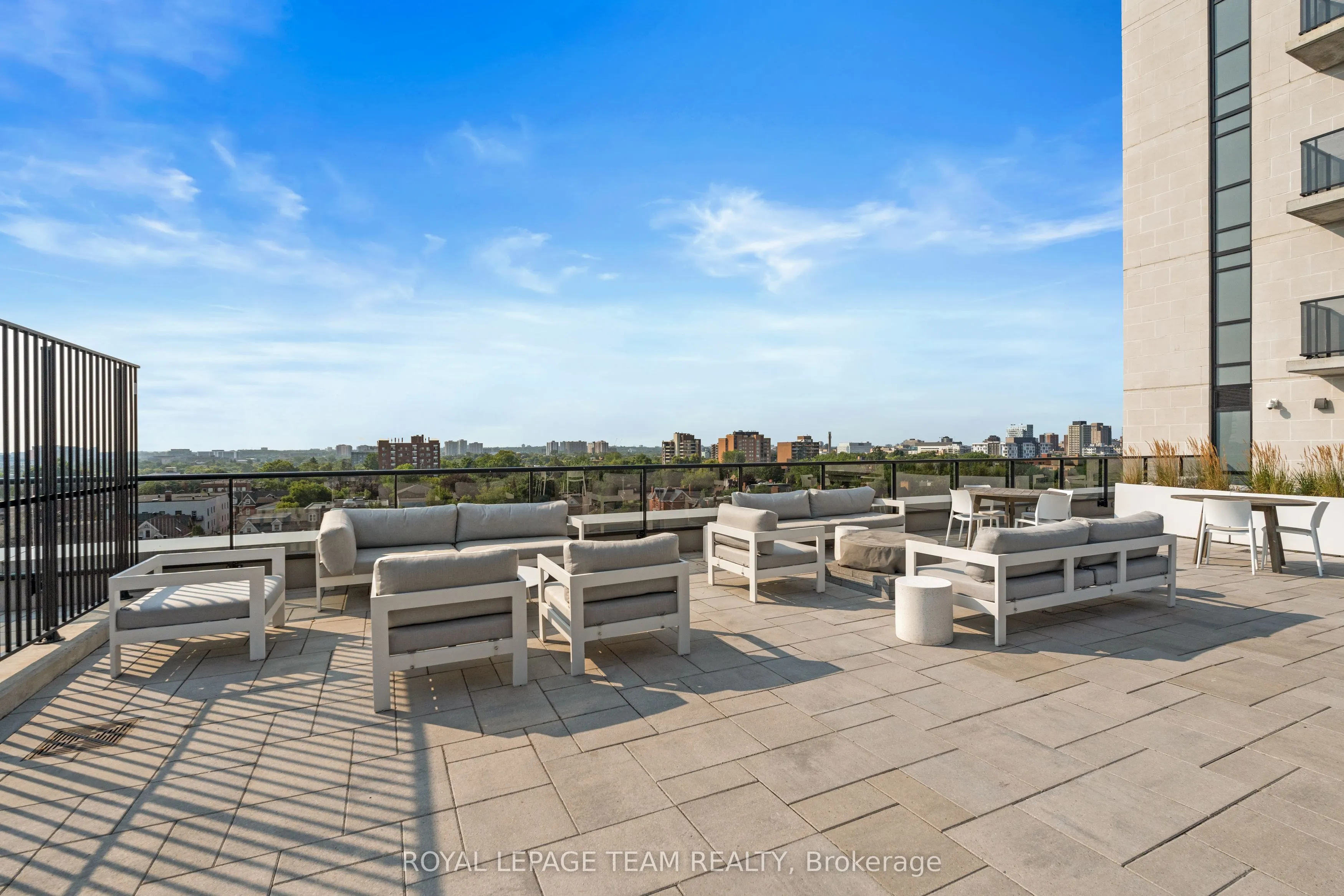 560 Rideau Street, #521