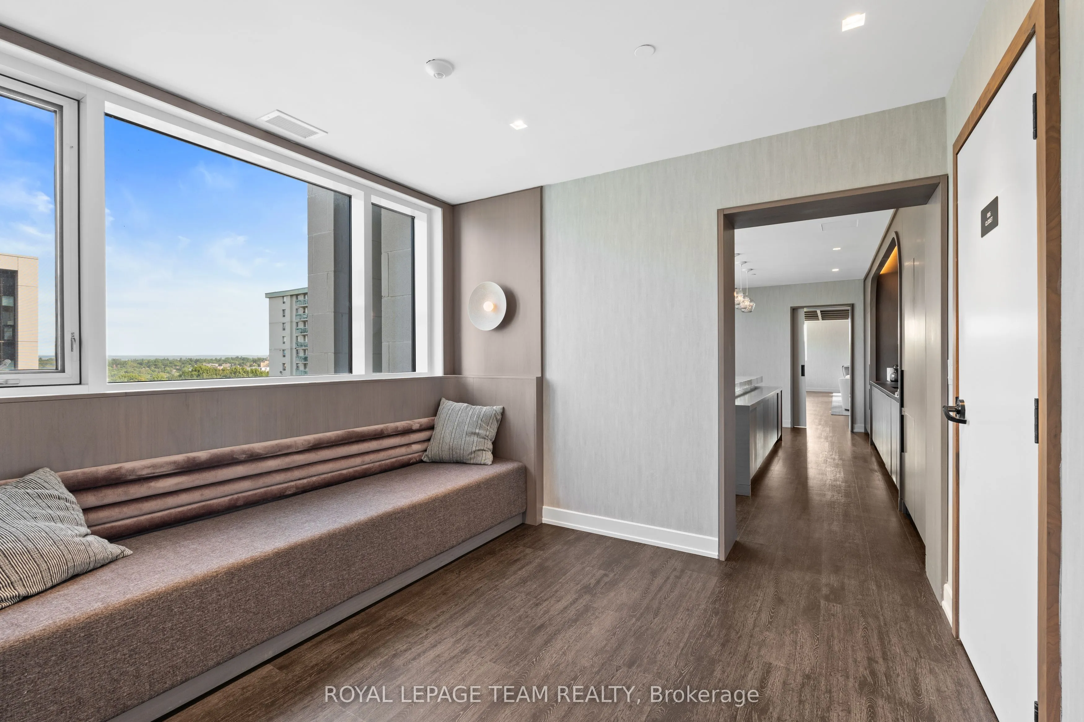 560 Rideau Street, #521
