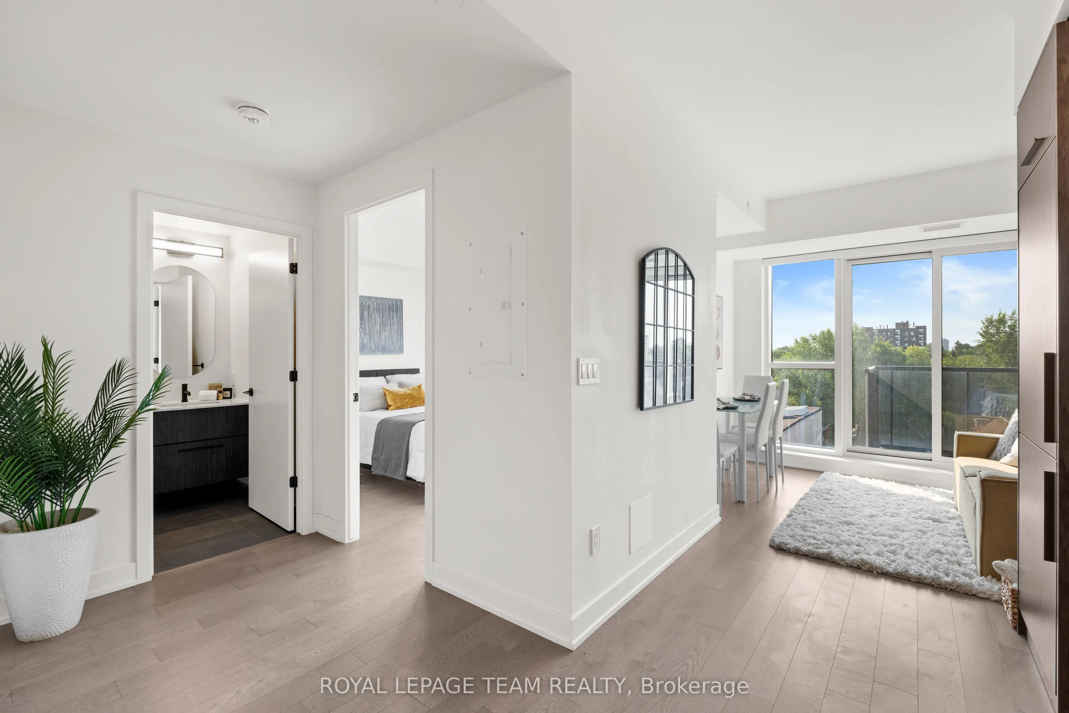 560 Rideau Street, #521