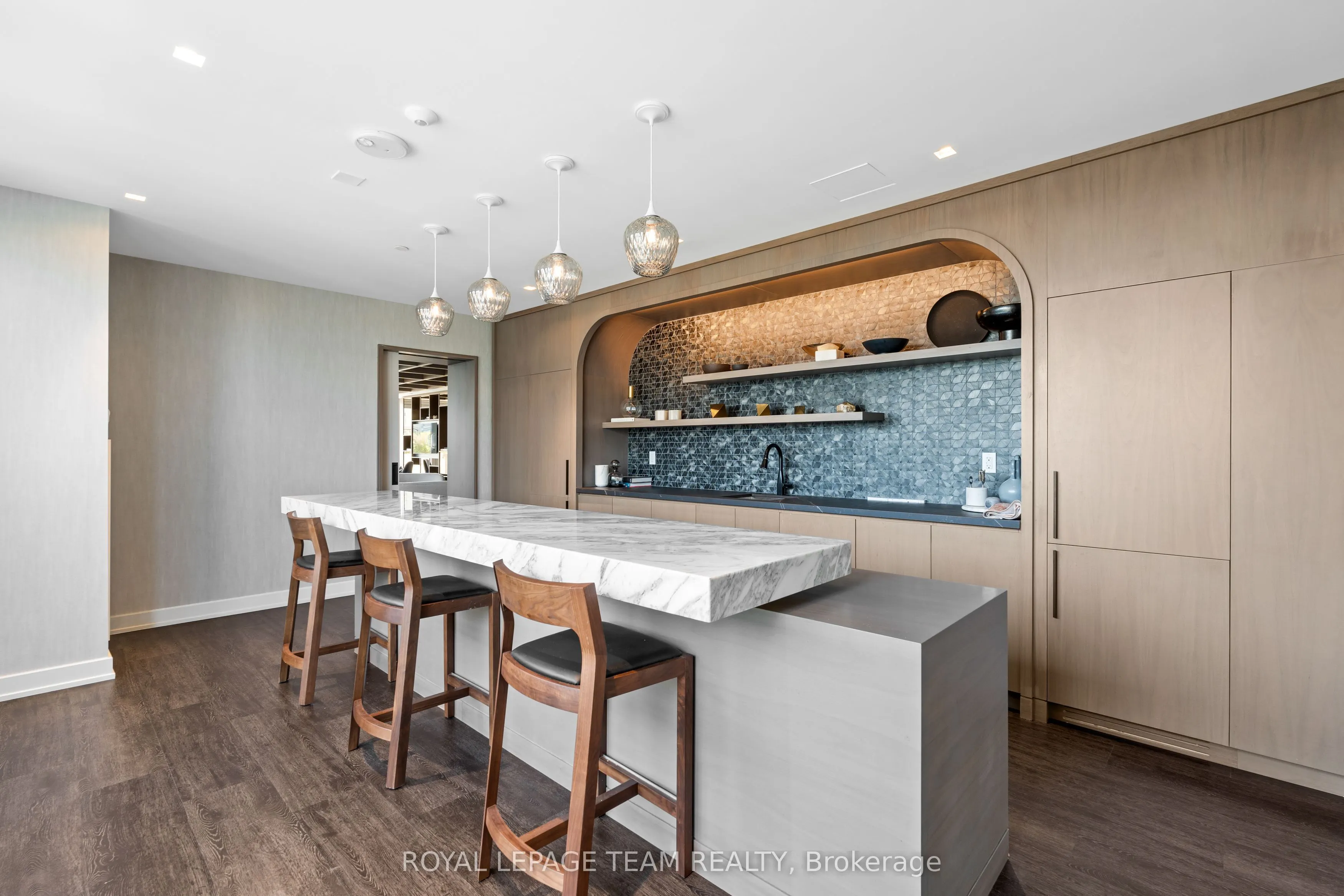560 Rideau Street, #521