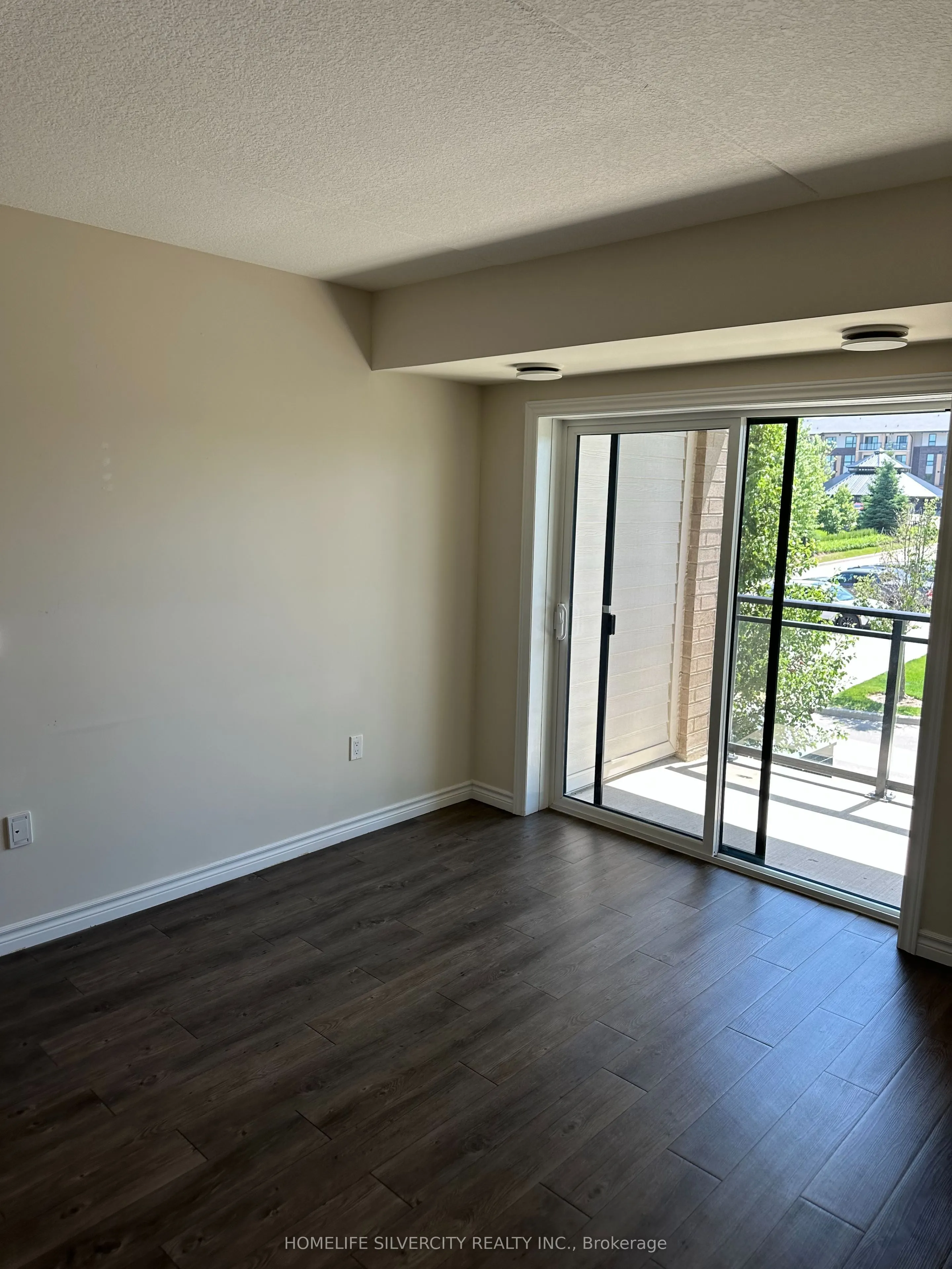 7 Kay Crescent, #212