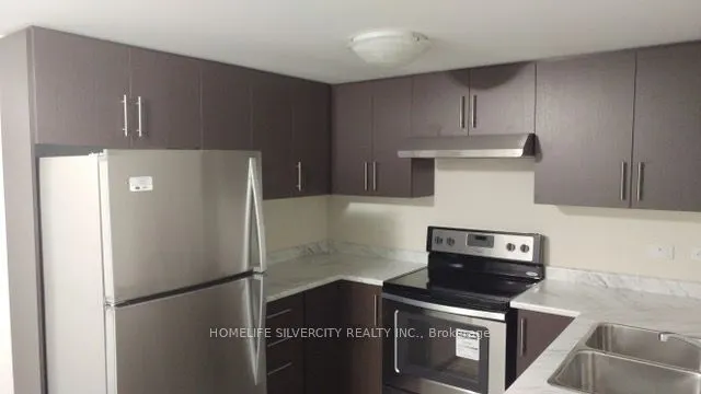 7 Kay Crescent, #212