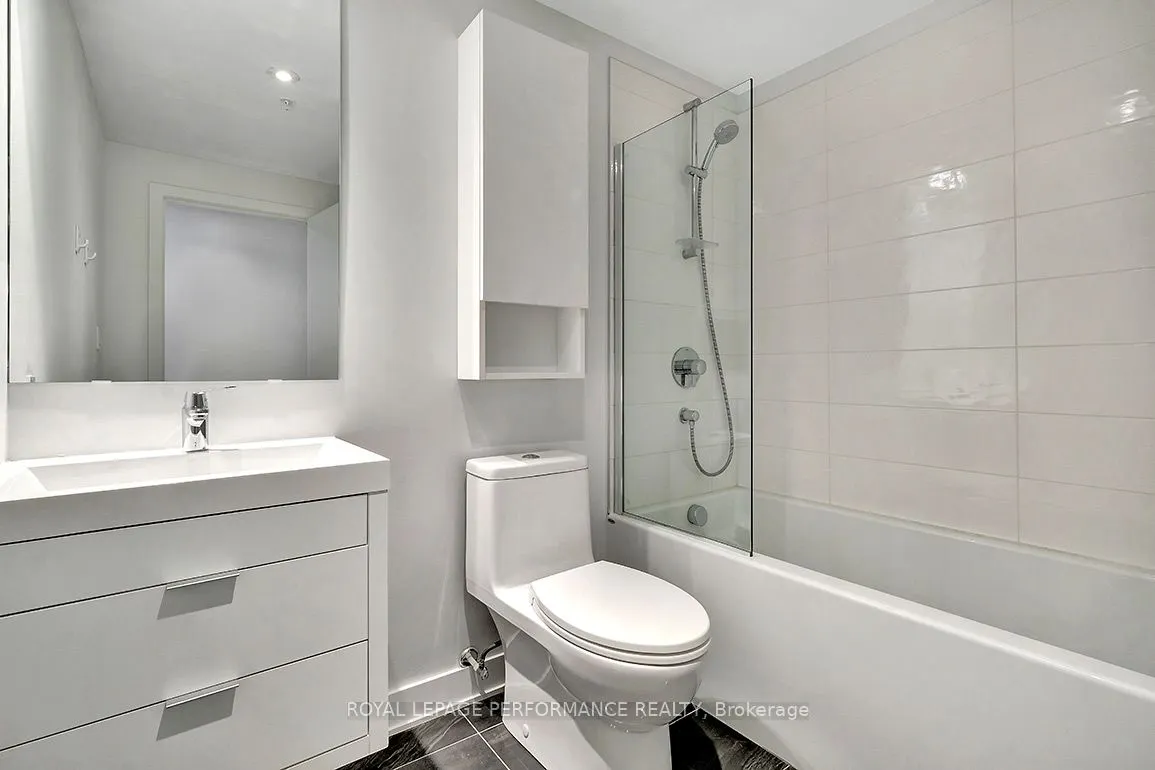 20 Daly Avenue, #2209