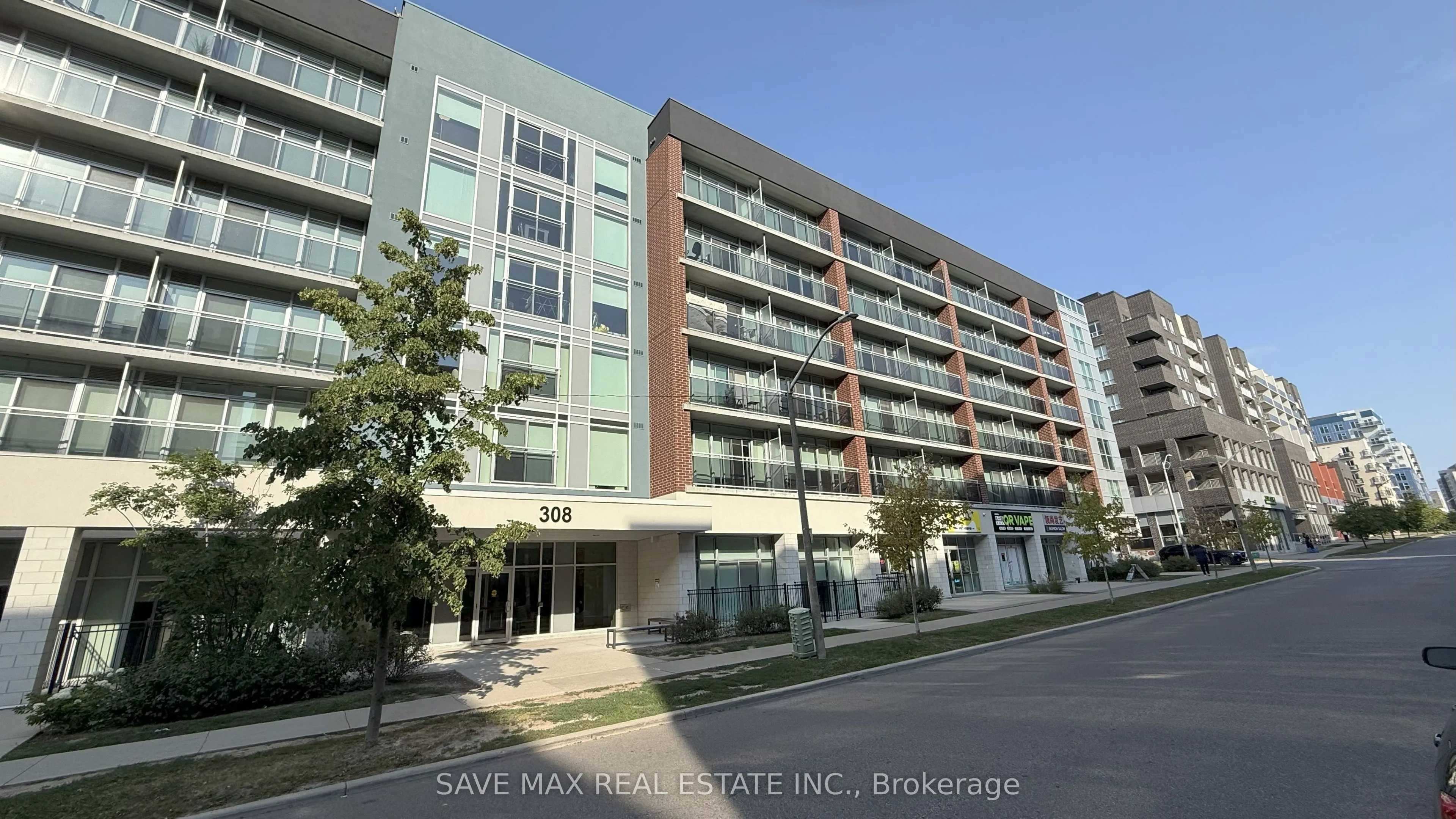 308 Lester Street, #211