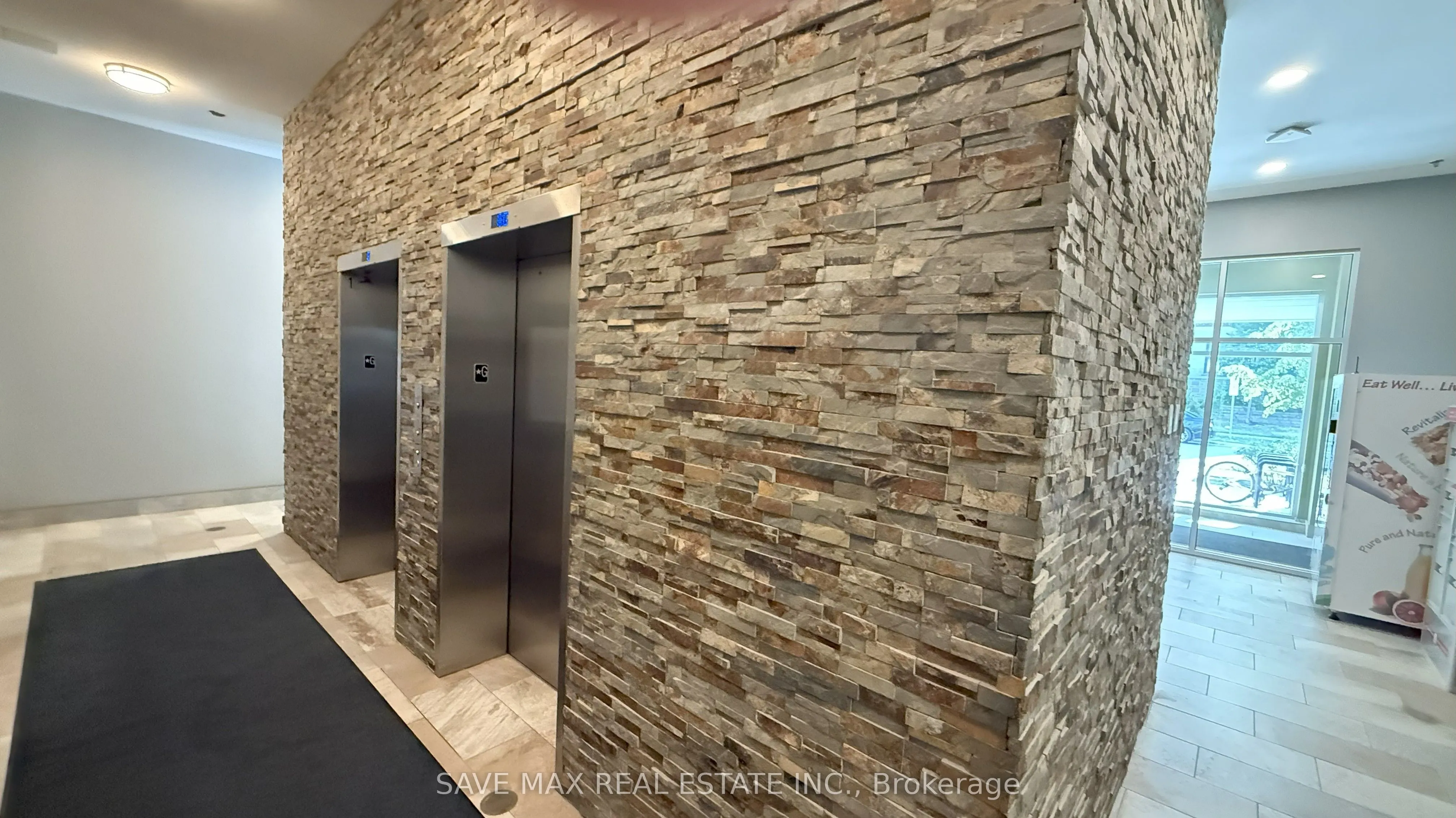 308 Lester Street, #211