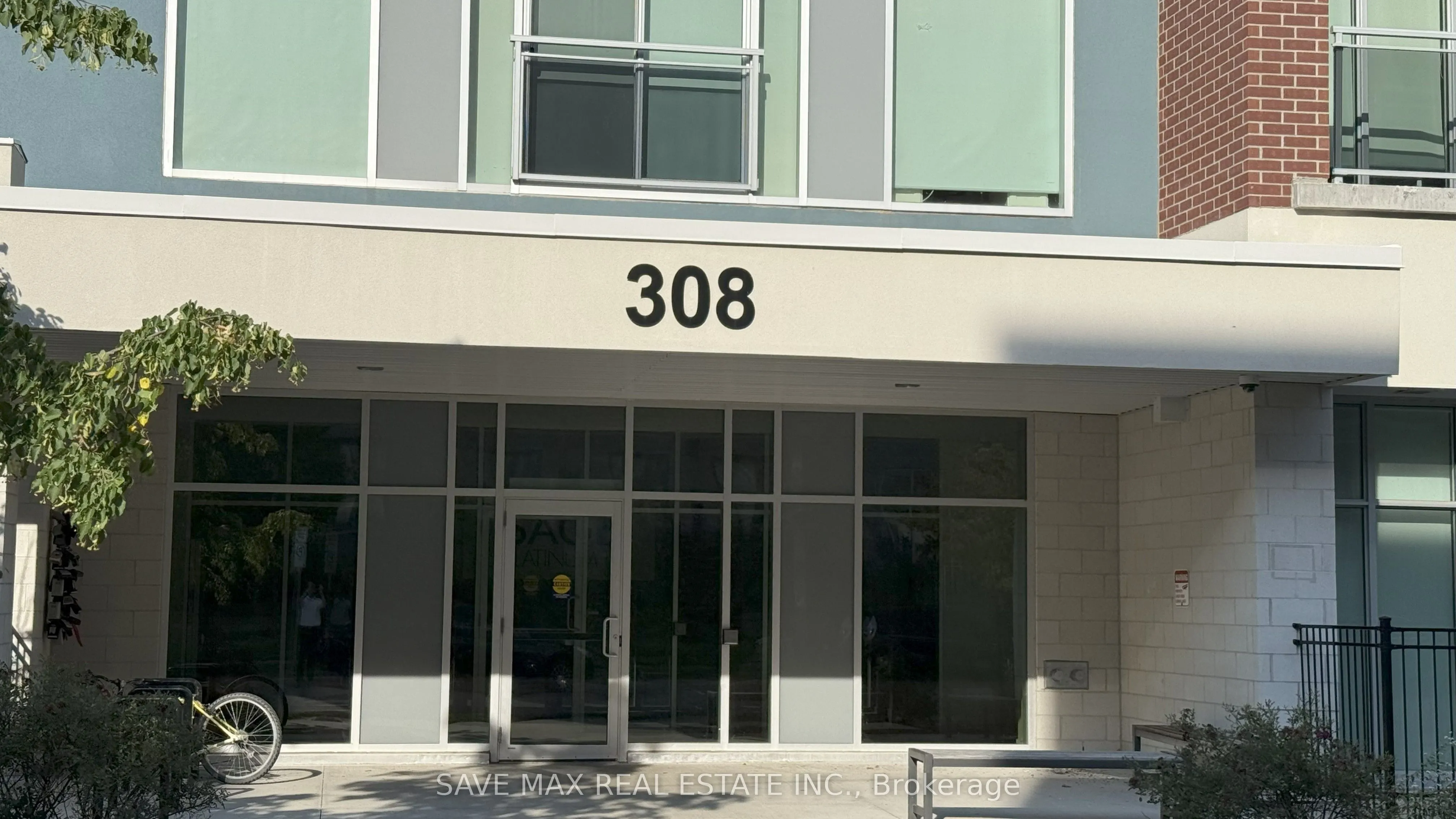 308 Lester Street, #211