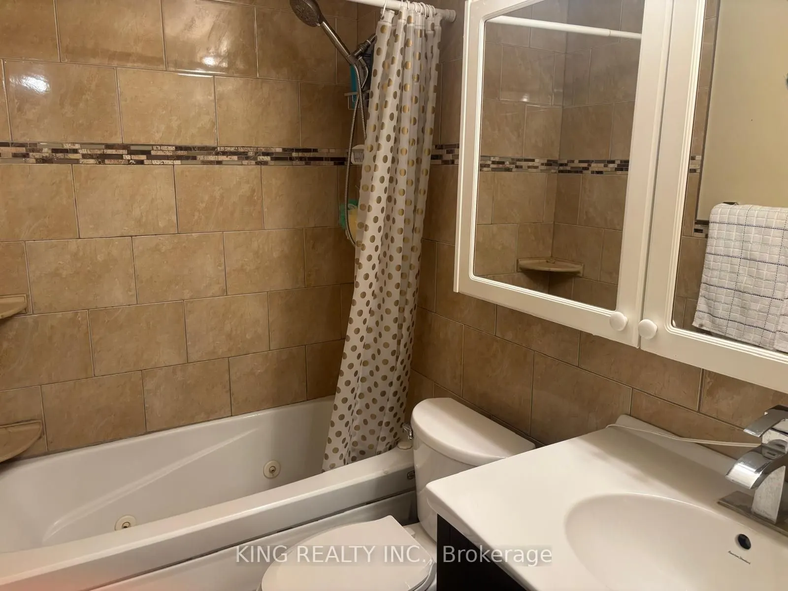 616 Grey Street, #19